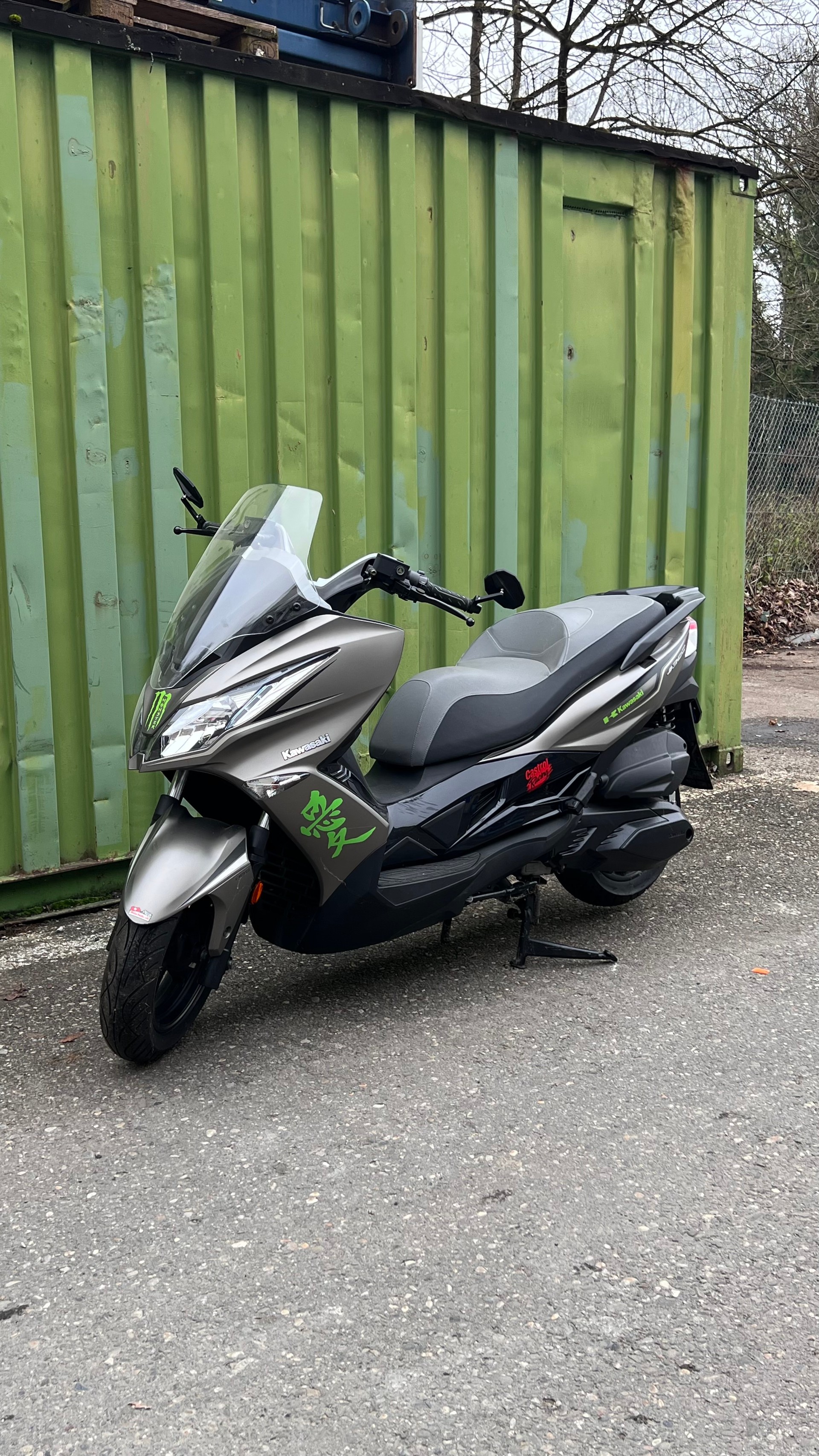 KAWASAKI J 300 ABS-image-1