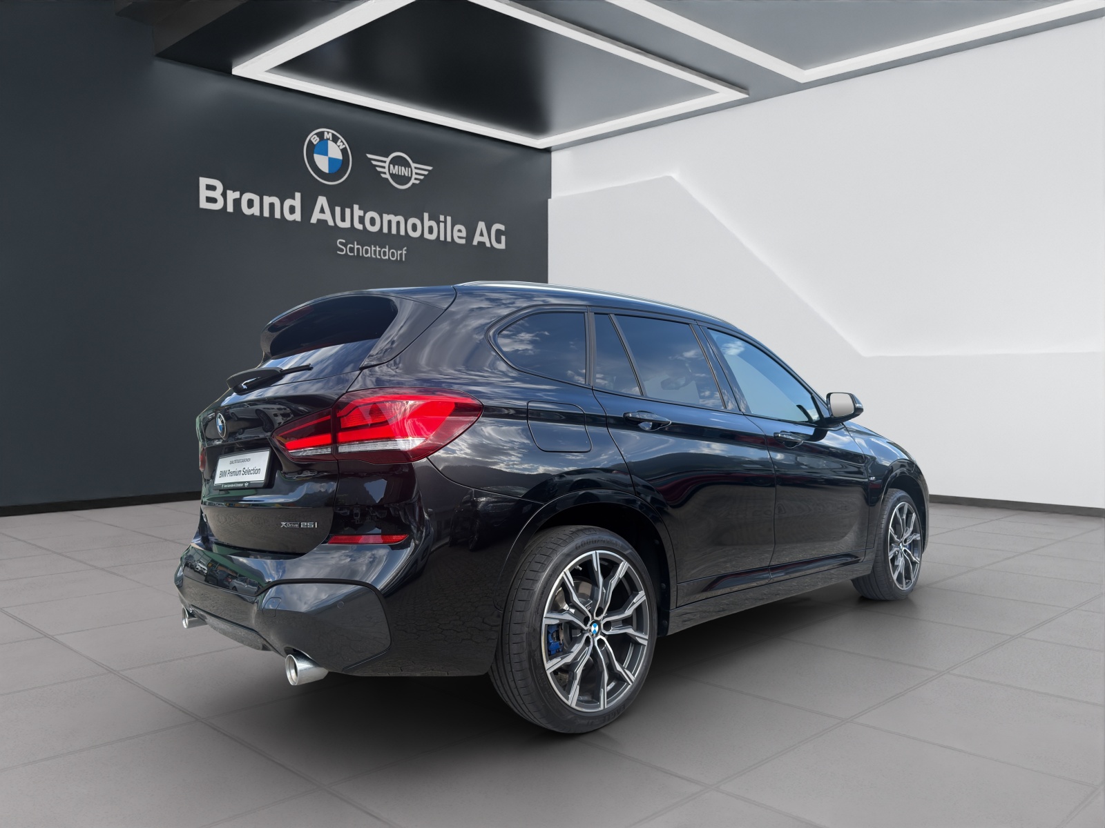 BMW X1 25i xDrive SAG-image-4
