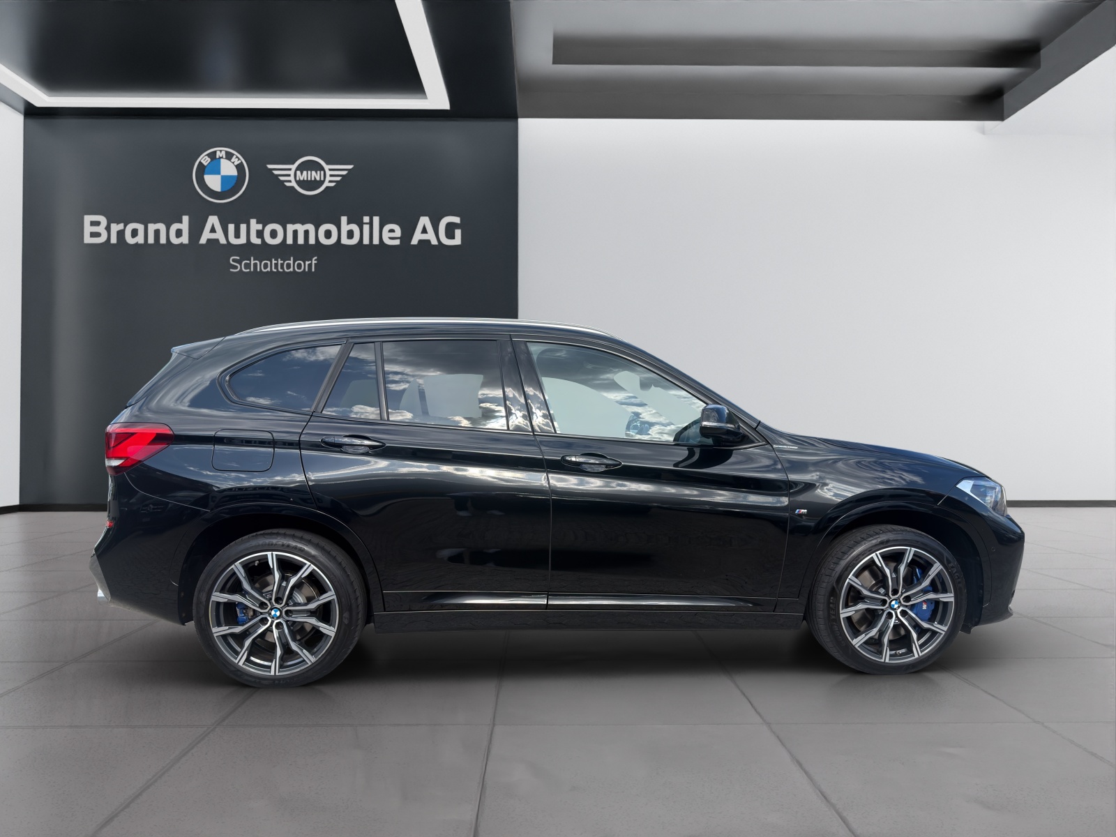 BMW X1 25i xDrive SAG-image-5