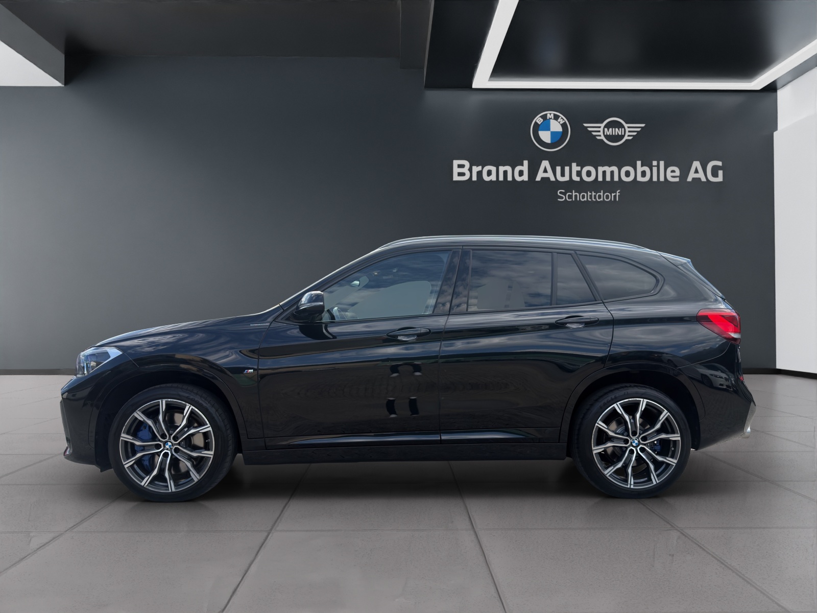 BMW X1 25i xDrive SAG-showroom-element-1