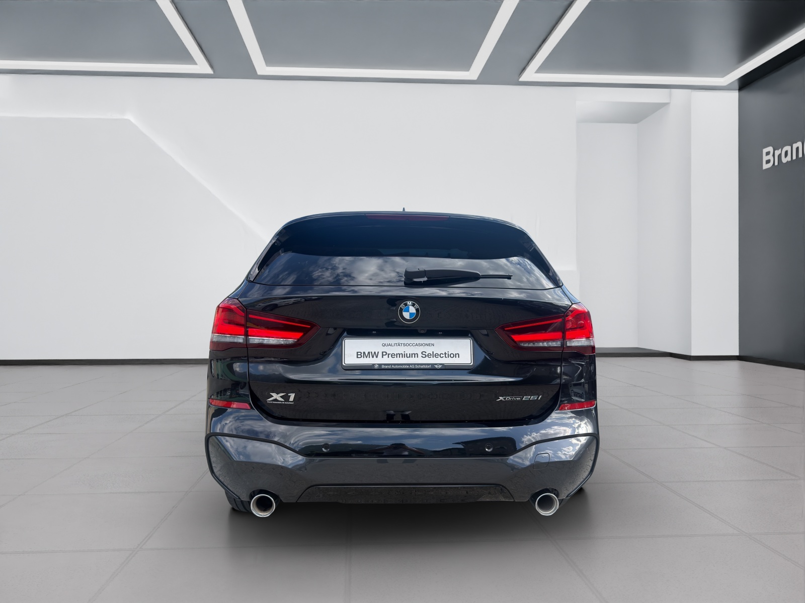 BMW X1 25i xDrive SAG-showroom-element-3