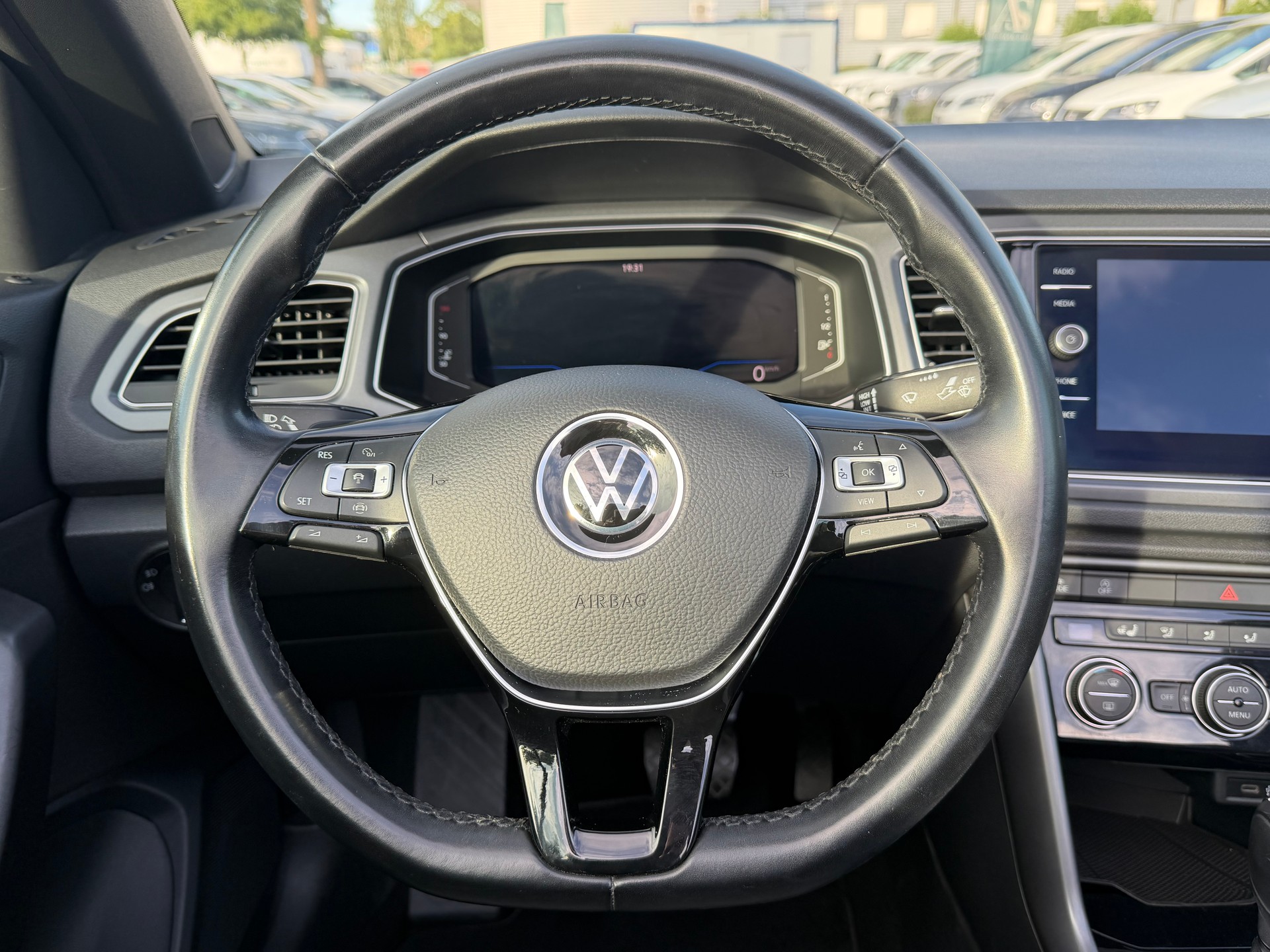 VW T-Roc Cabriolet 1.5 TSI EVO Advance DSG-image-11