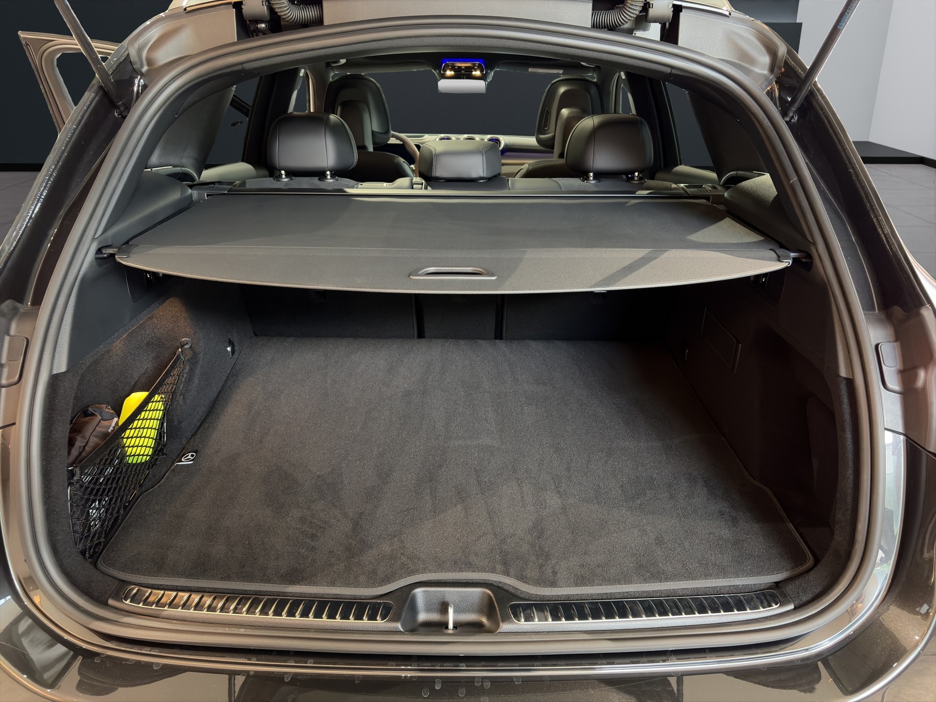 MERCEDES-BENZ GLC 220 d AMG Line 4matic-image-14