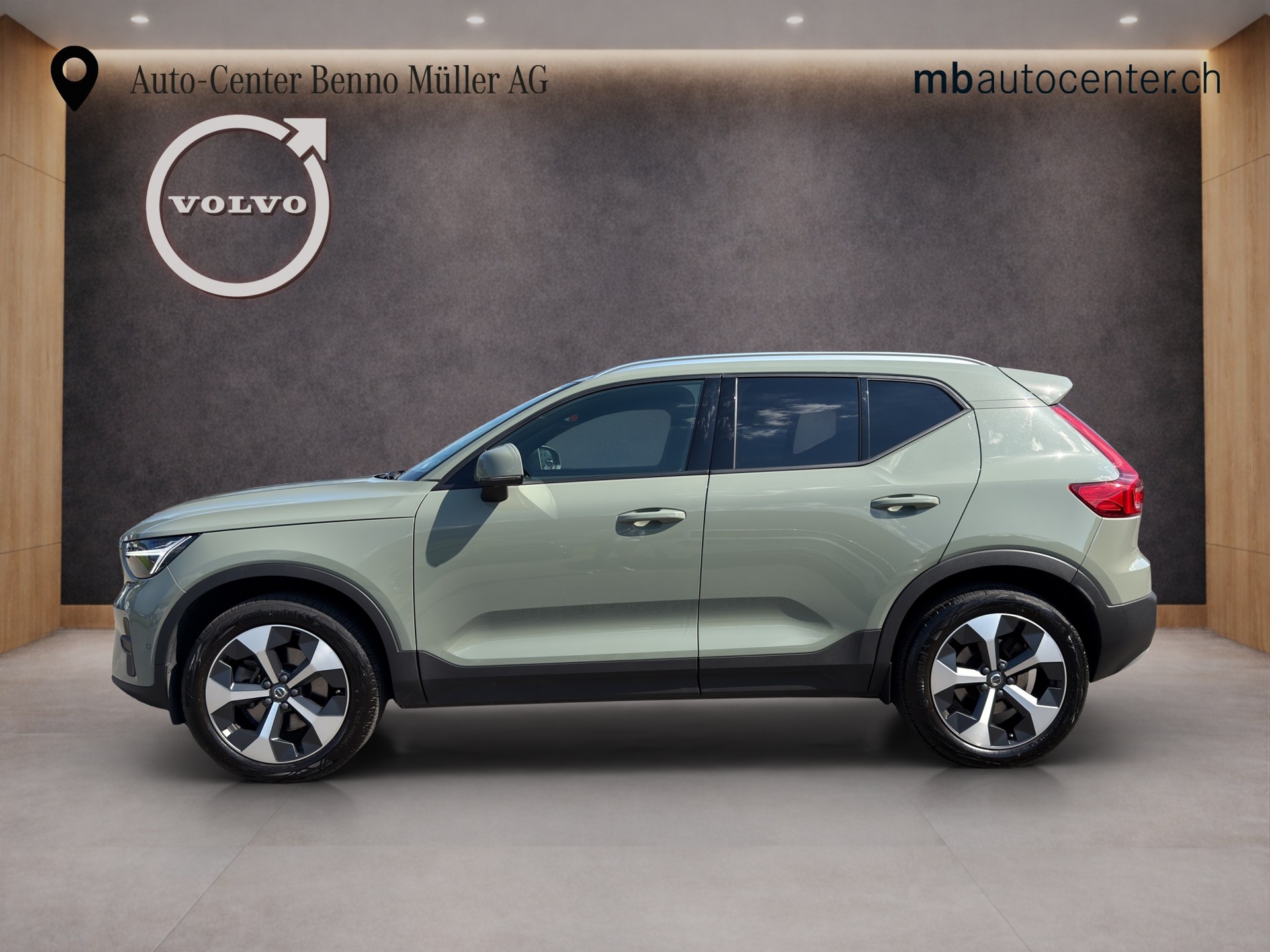 VOLVO XC40 2.0 B3 MH XCITE-showroom-element-1