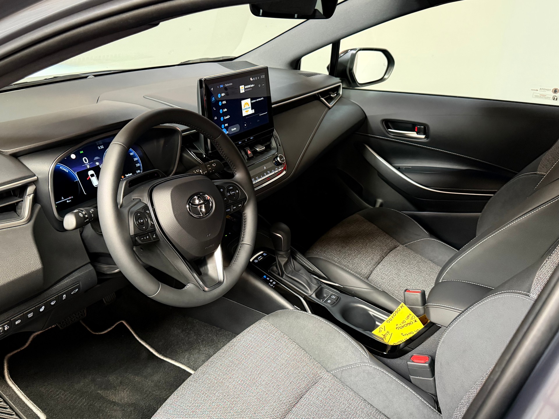 TOYOTA Corolla Touring Sports 2.0 HSD Trend e-CVT-image-6