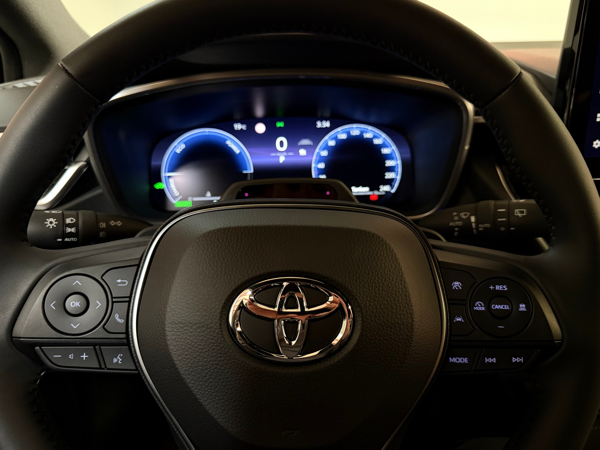 TOYOTA Corolla Touring Sports 2.0 HSD Trend e-CVT-image-18