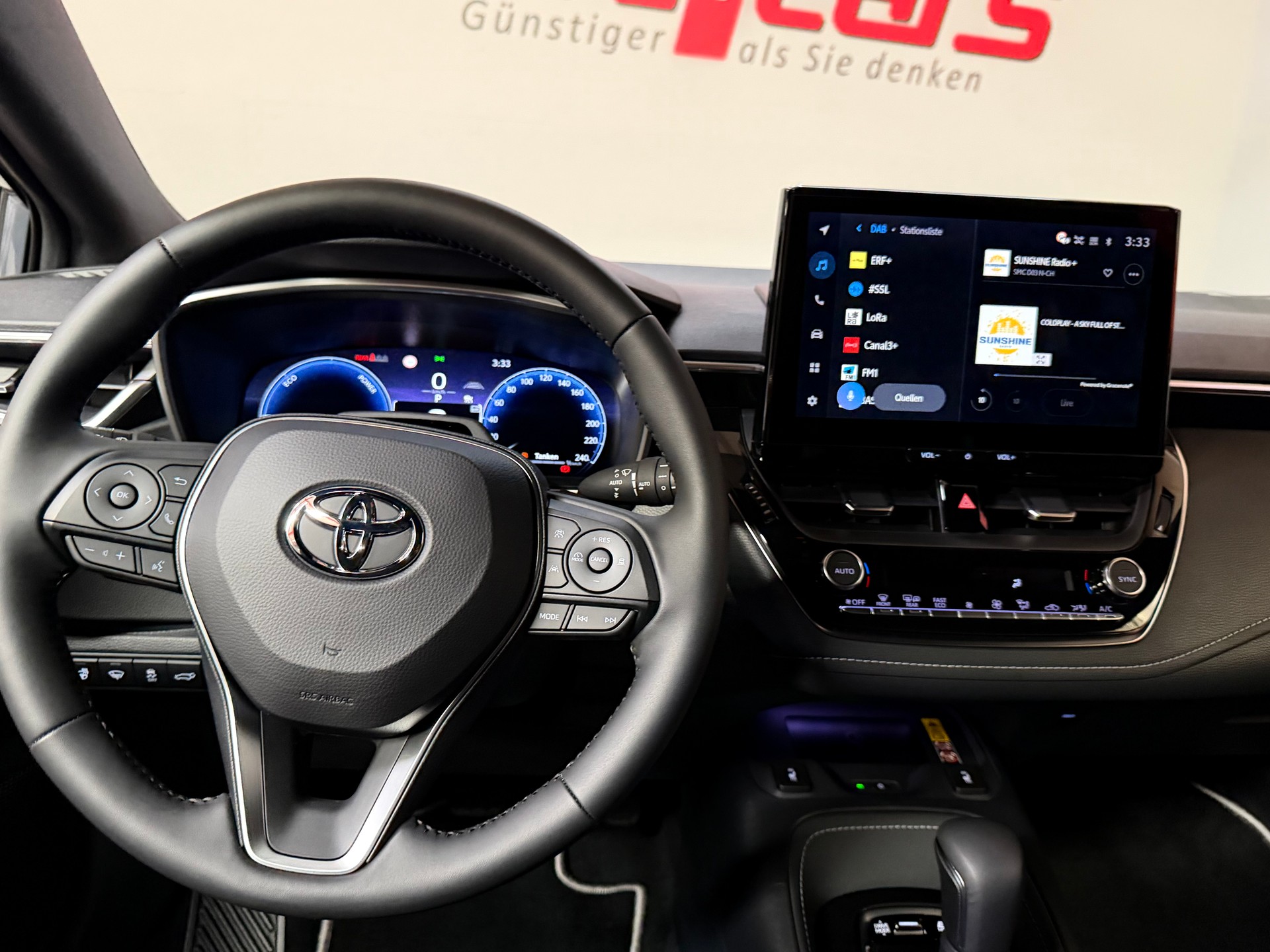 TOYOTA Corolla Touring Sports 2.0 HSD Trend e-CVT-image-8