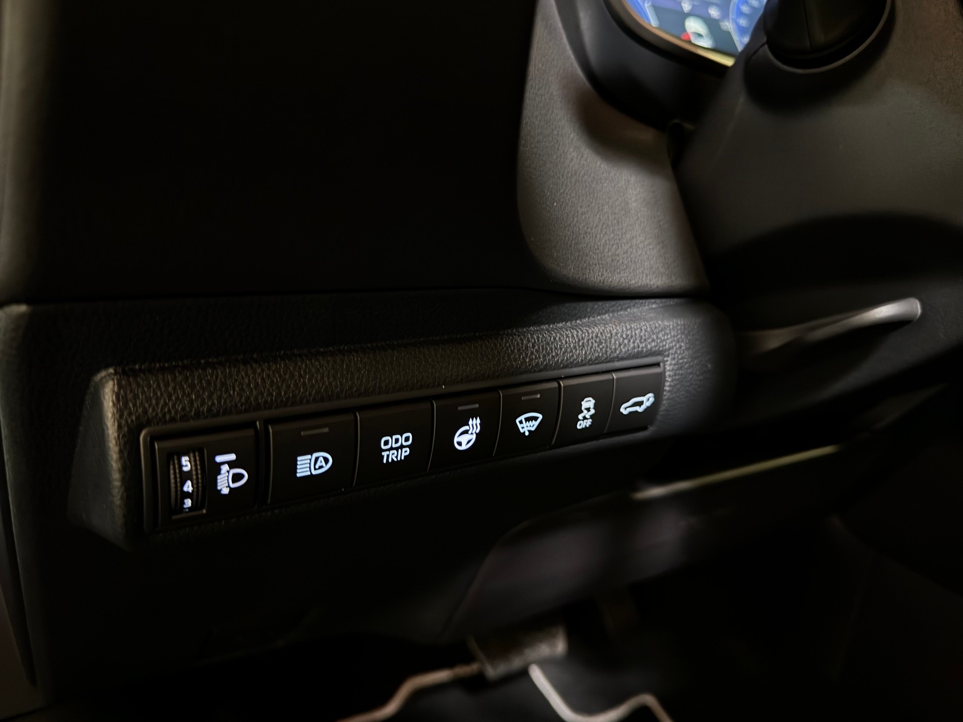 TOYOTA Corolla Touring Sports 2.0 HSD Trend e-CVT-image-12