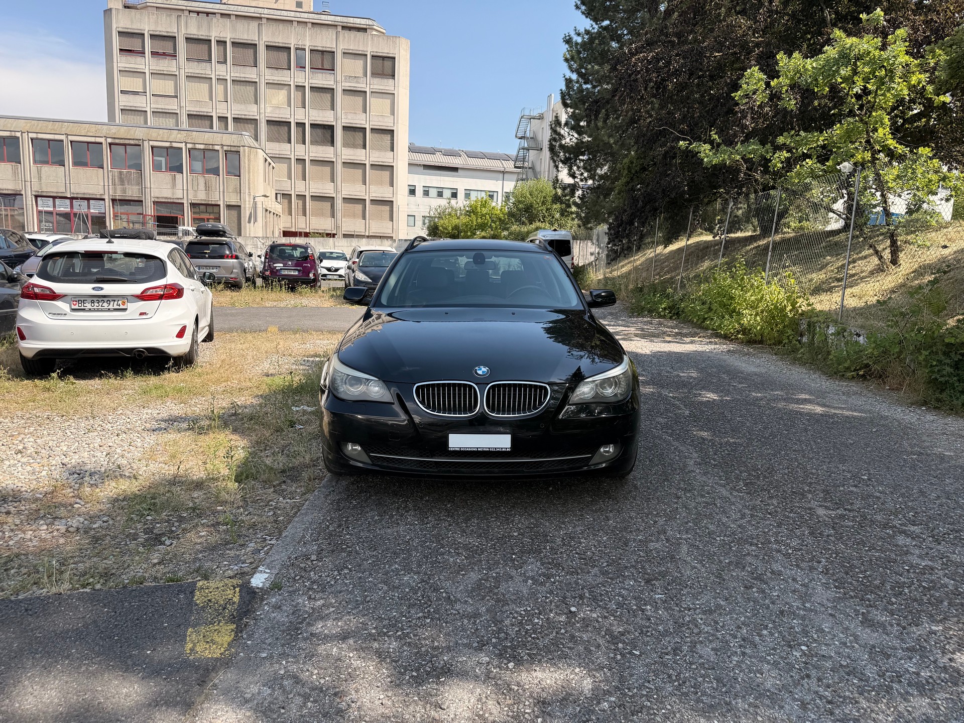BMW 525i Touring Steptronic-showroom-element-3