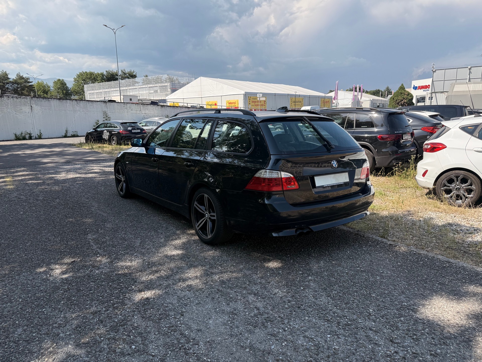 BMW 525i Touring Steptronic-showroom-element-2