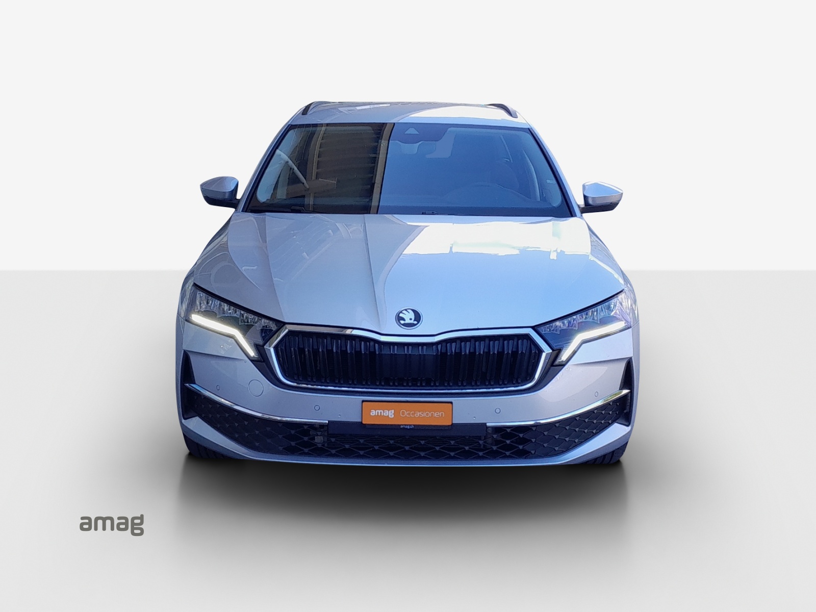 SKODA Octavia Combi 2.0 TDI DSG Selection-image-6