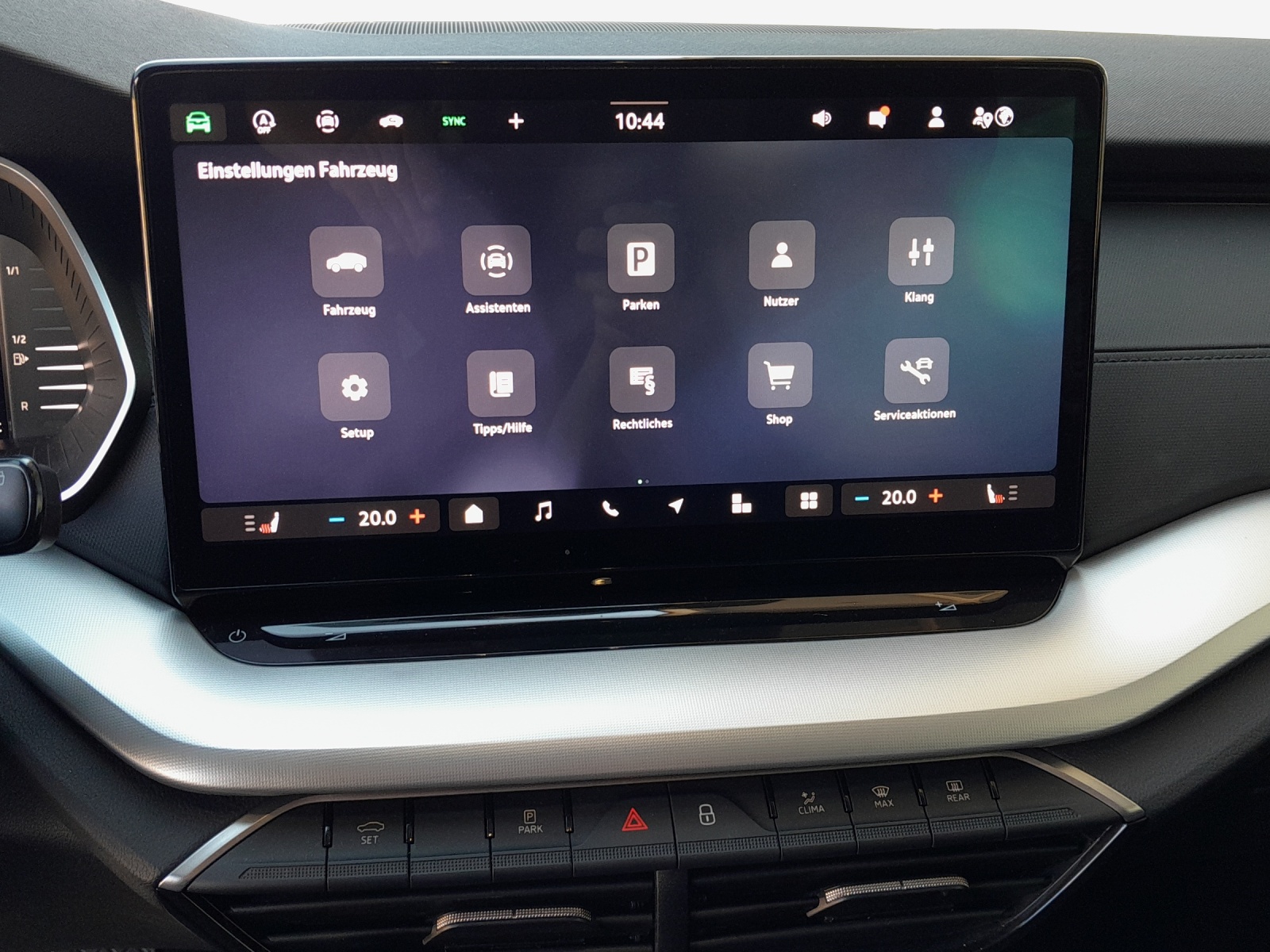 SKODA Octavia Combi 2.0 TDI DSG Selection-image-10