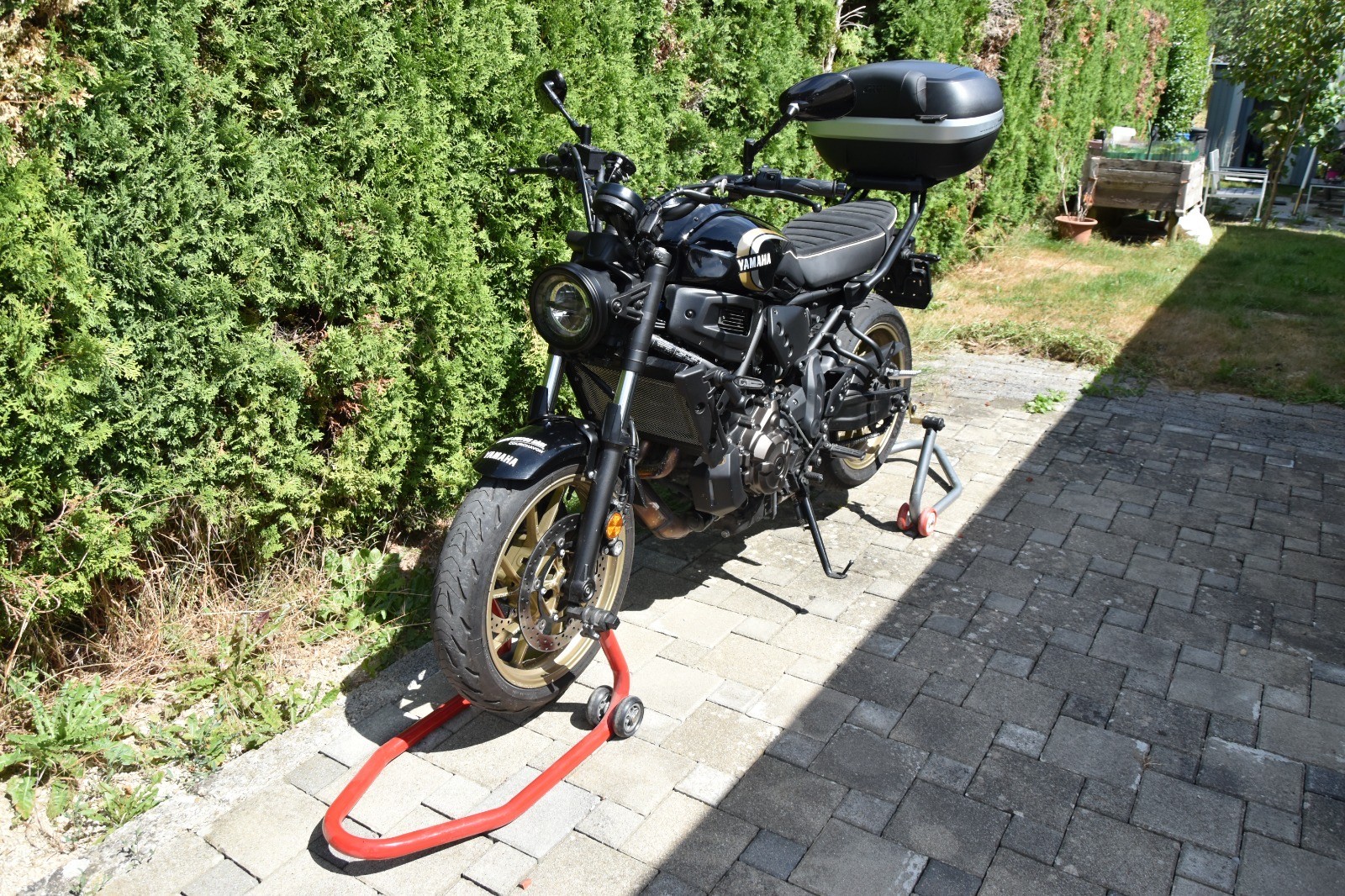 YAMAHA XSR 700-image-2
