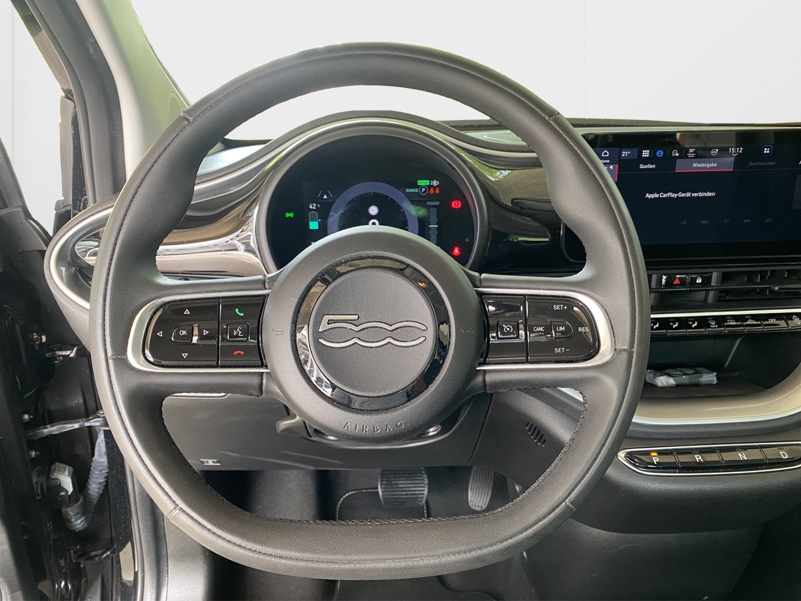 FIAT 500 electric 87 kW Icon-image-9