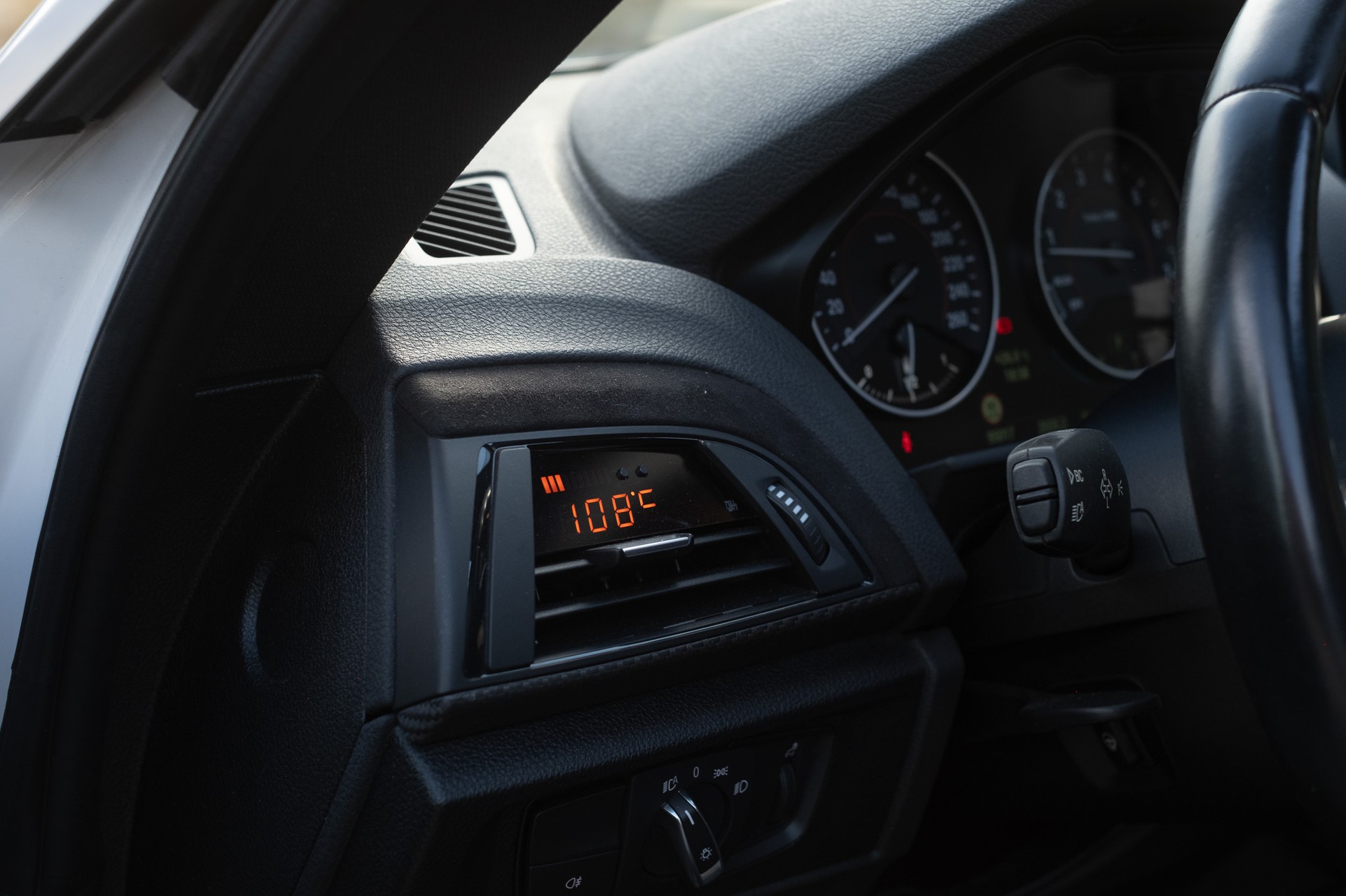 BMW M235i xDrive-image-9