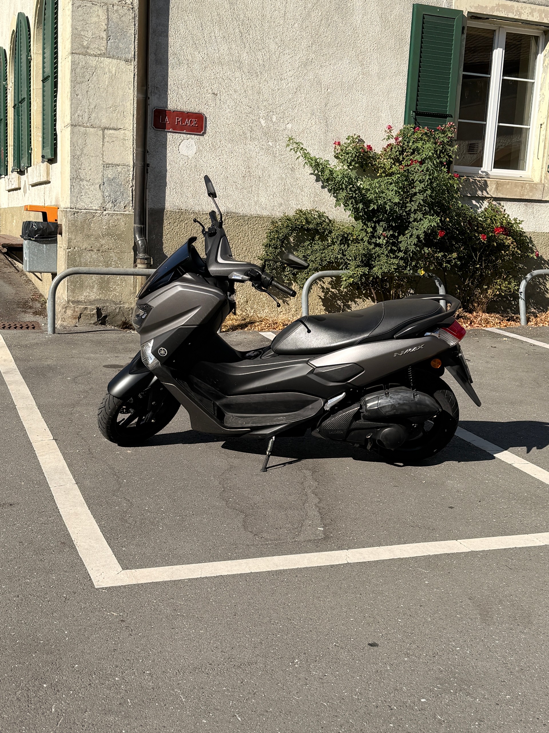 YAMAHA N-Max GPD 125A ABS-image-1