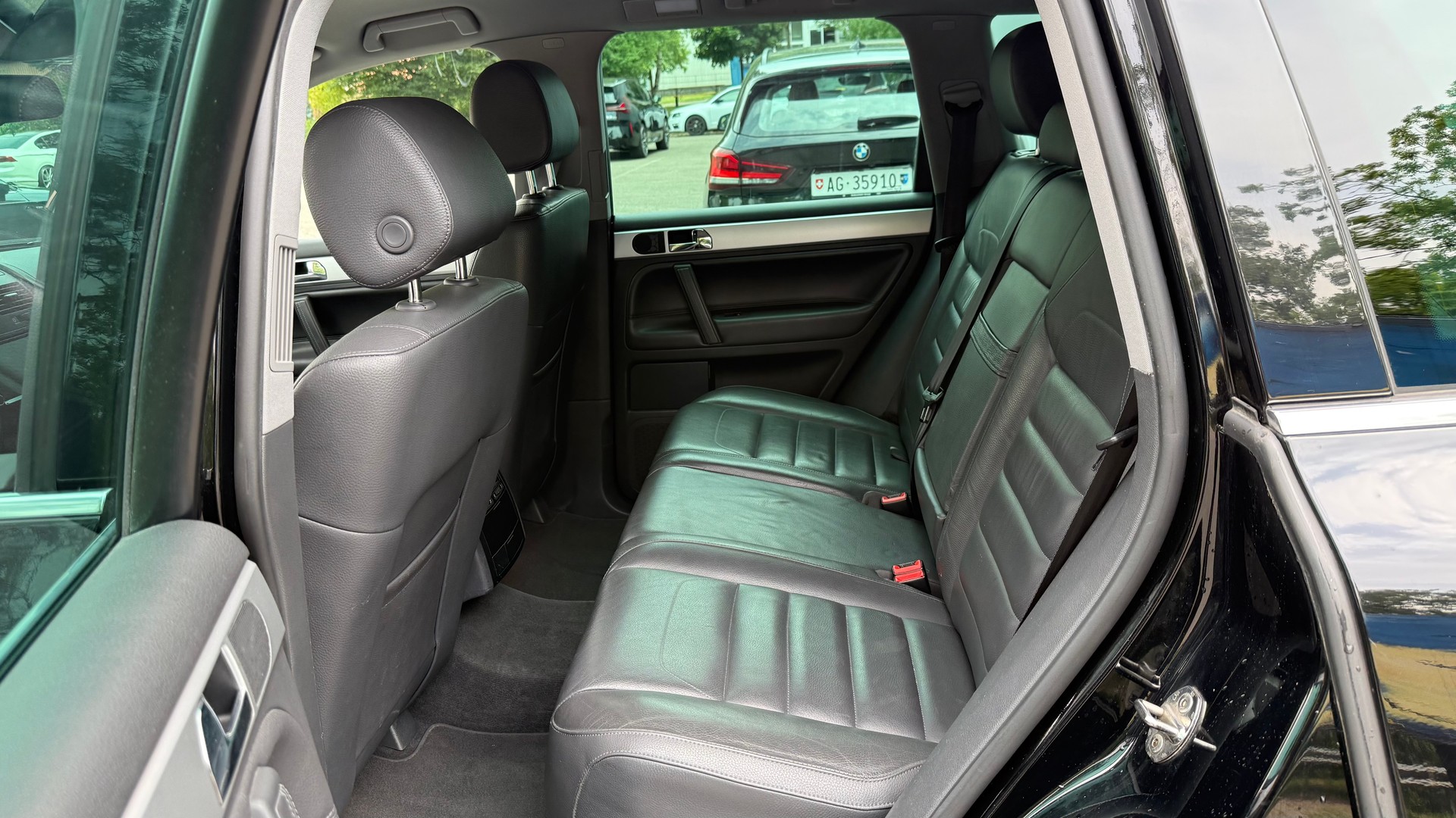 VW Touareg 3.0 TDI Tiptronic-image-13