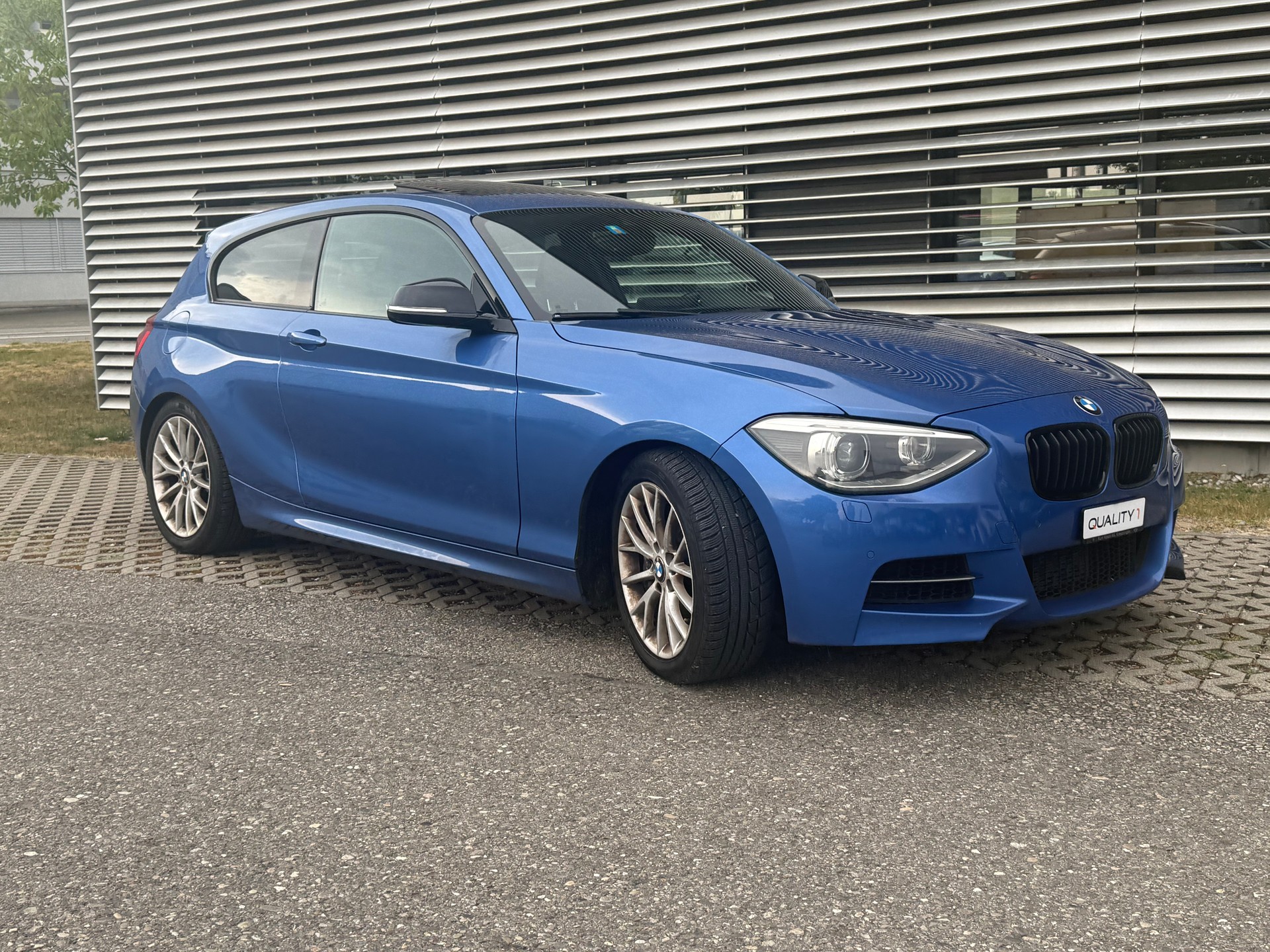 BMW M135i xDrive Steptronic-image-12