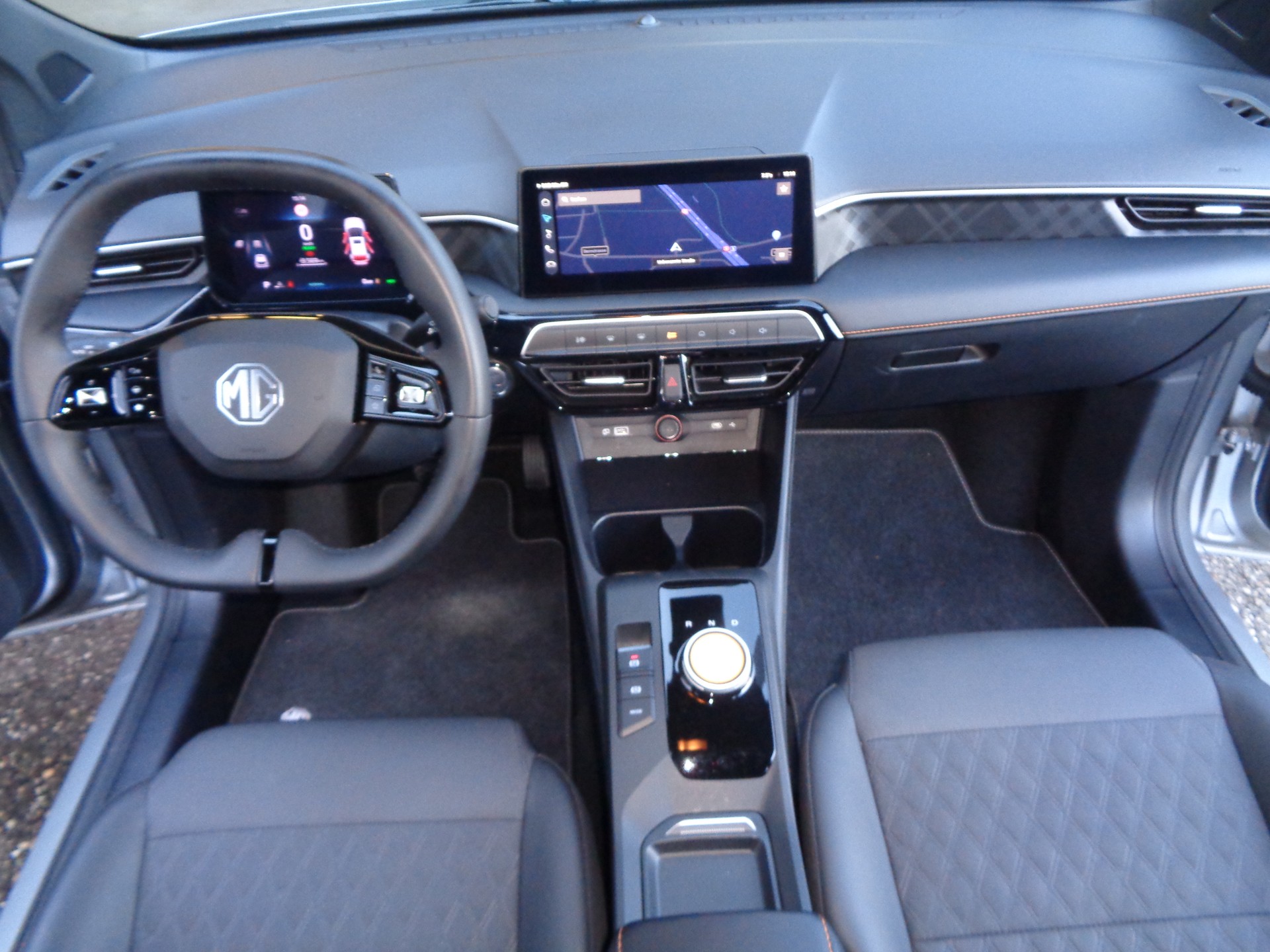 MG 3 1.5 Hybrid Luxury Aut.-image-7