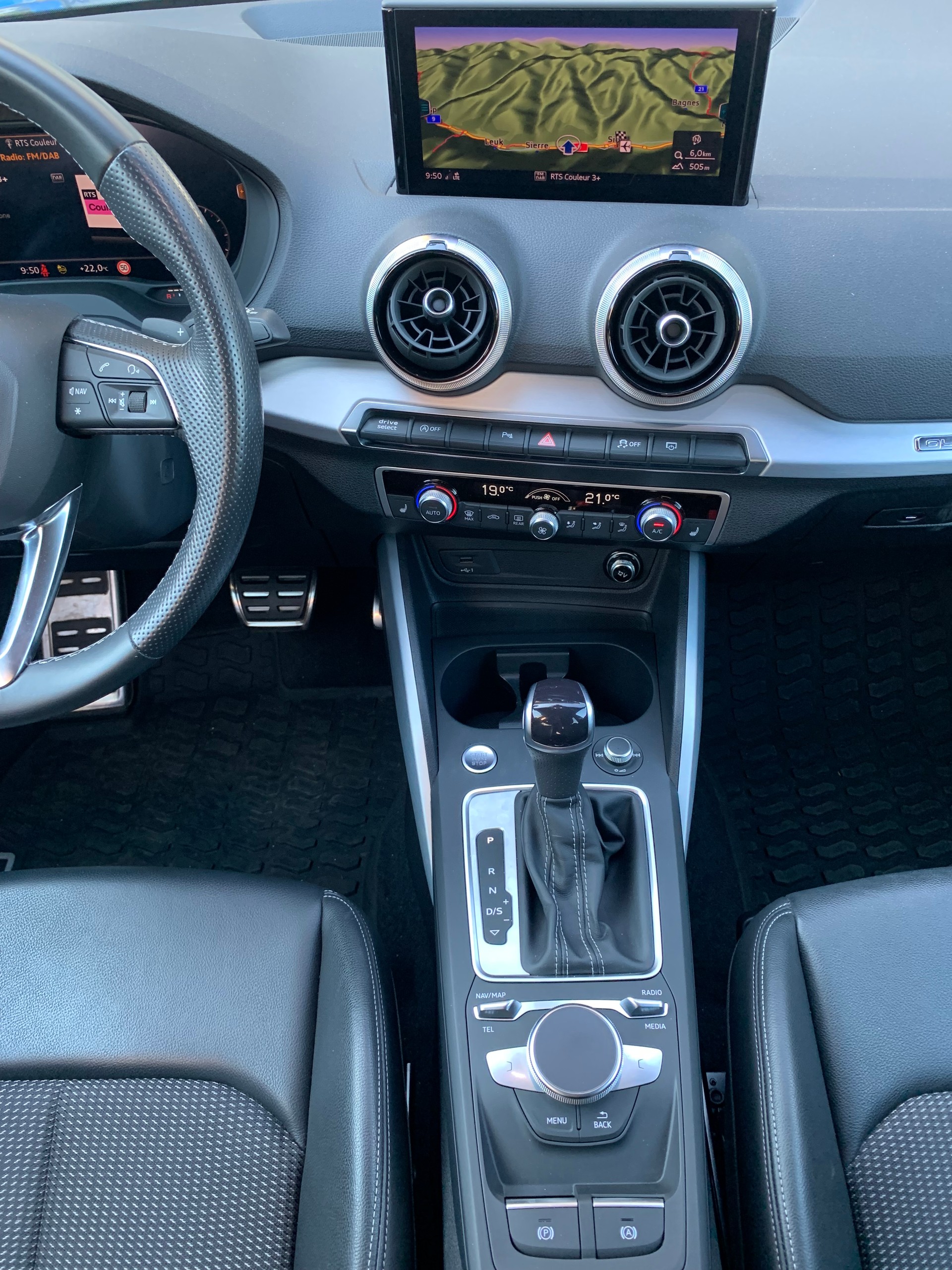 AUDI Q2 40 TFSI S line quattro S-tronic-image-20