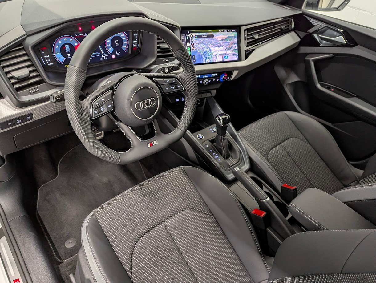AUDI A1 Sportback 2.0 40 TFSI S Line S-Tronic*5J GAR S-LINE KOMPLETT ALL-BLACK VOLL-LED DÄMPFER ACC KEY*-image-5