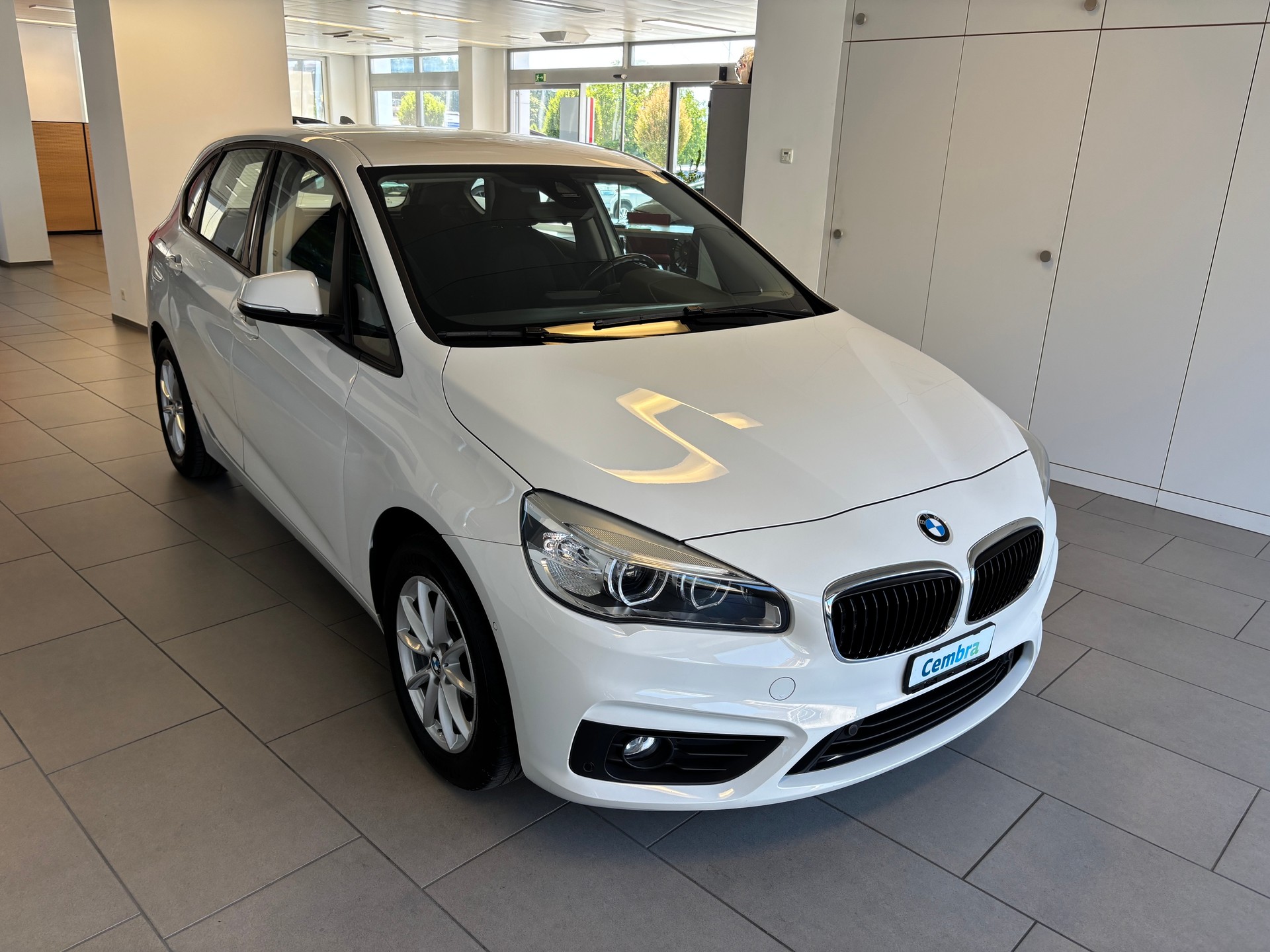 BMW 220d xDrive Active Tourer Steptronic-showroom-element-1