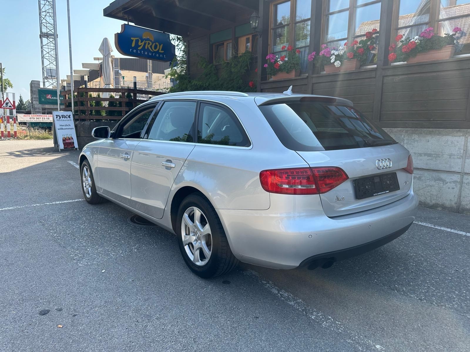 AUDI A4 Avant 1.8 TFSI multitronic-showroom-element-3