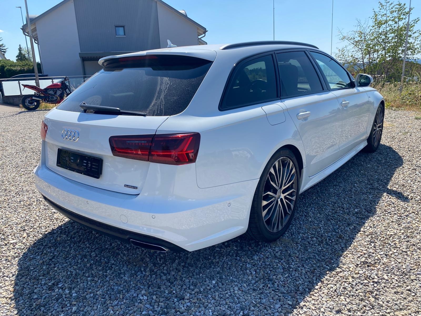 AUDI A6 Avant 2.0 TFSI quattro S-tronic-image-3