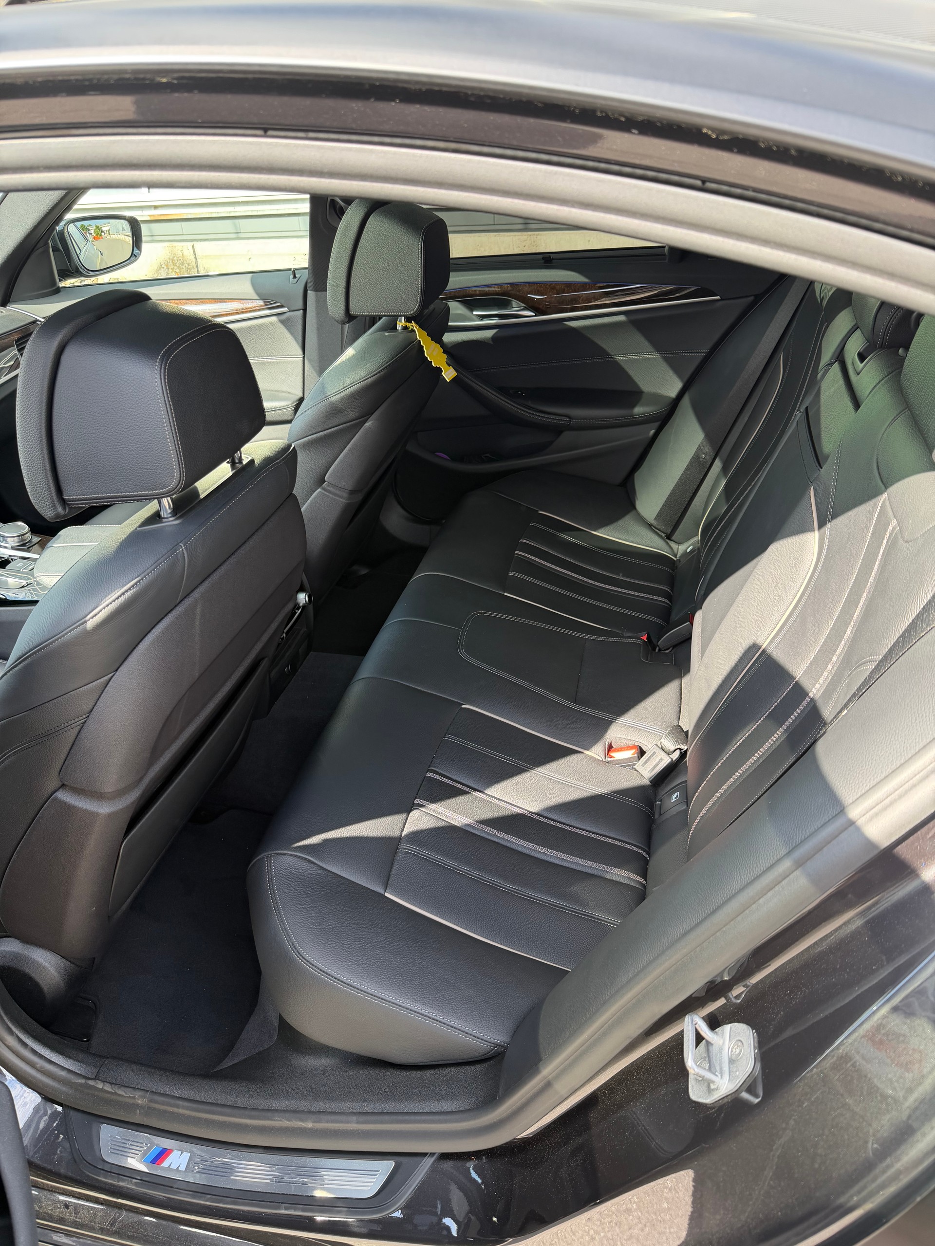 BMW M550i xDrive SAG-image-9