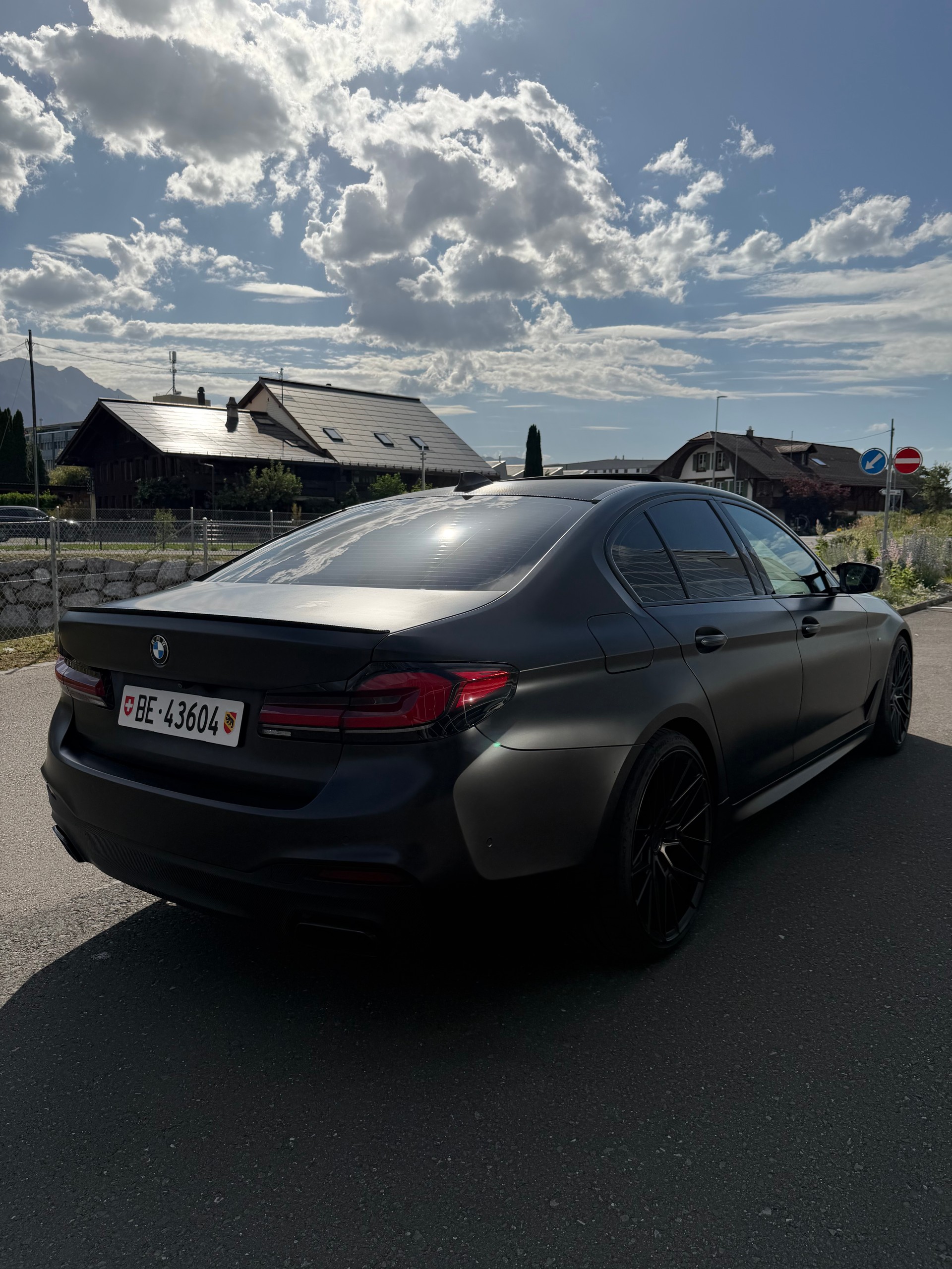 BMW M550i xDrive SAG-image-4