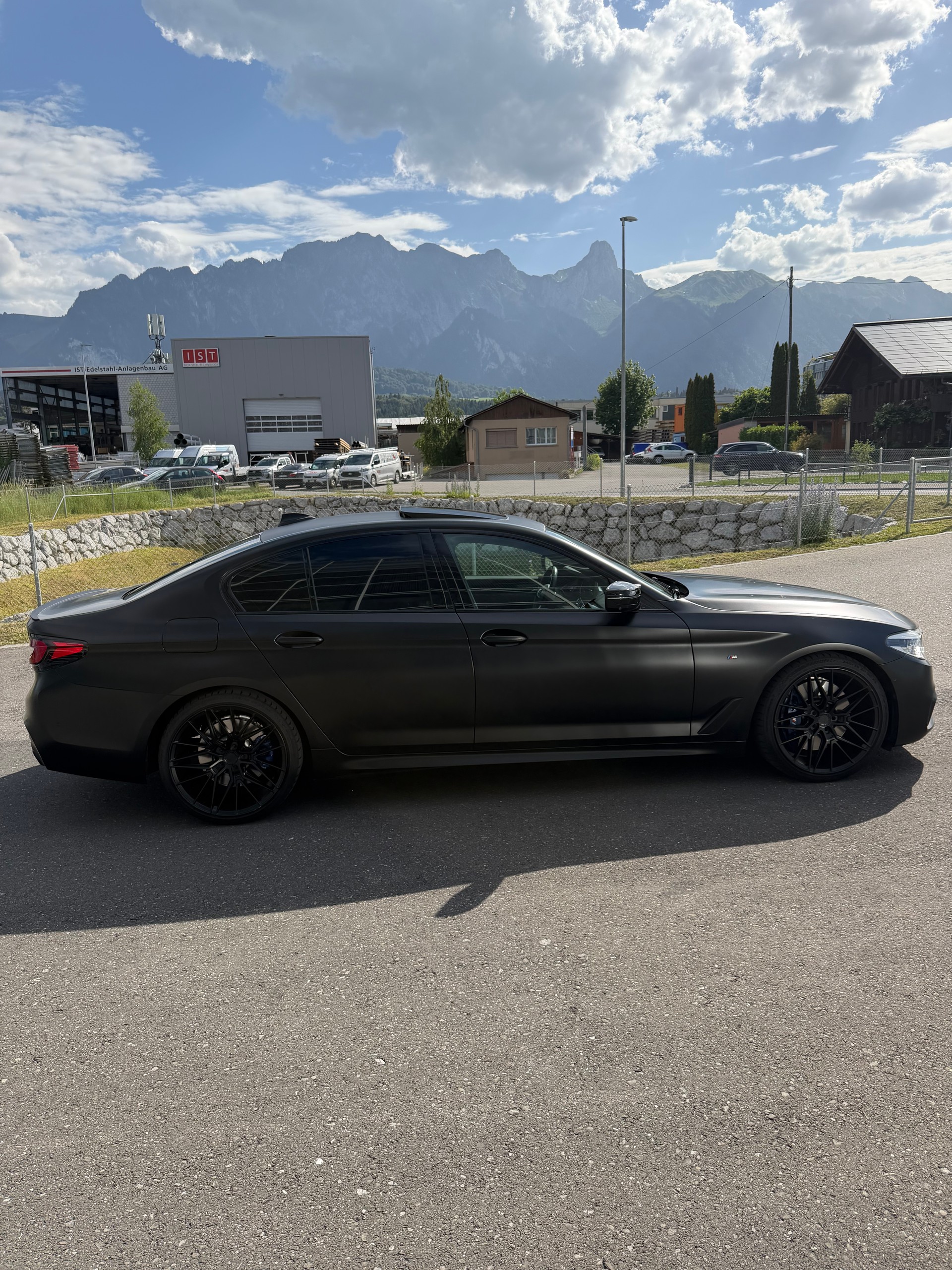 BMW M550i xDrive SAG-image-5