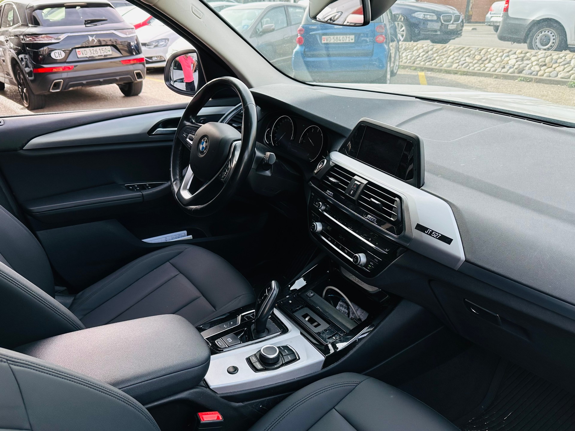 BMW X3 xDrive 30i Individual Steptronic-image-9