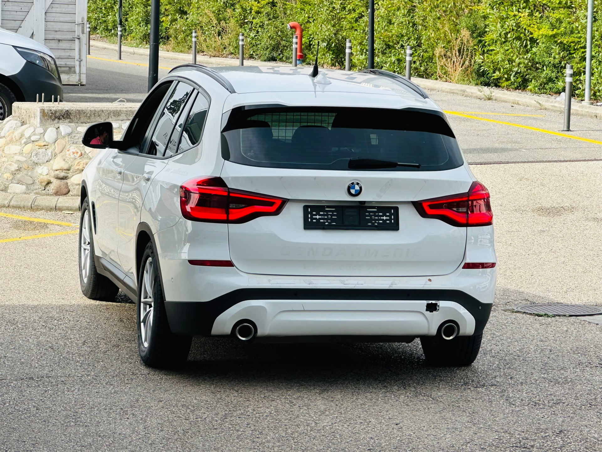 BMW X3 xDrive 30i Individual Steptronic-image-5