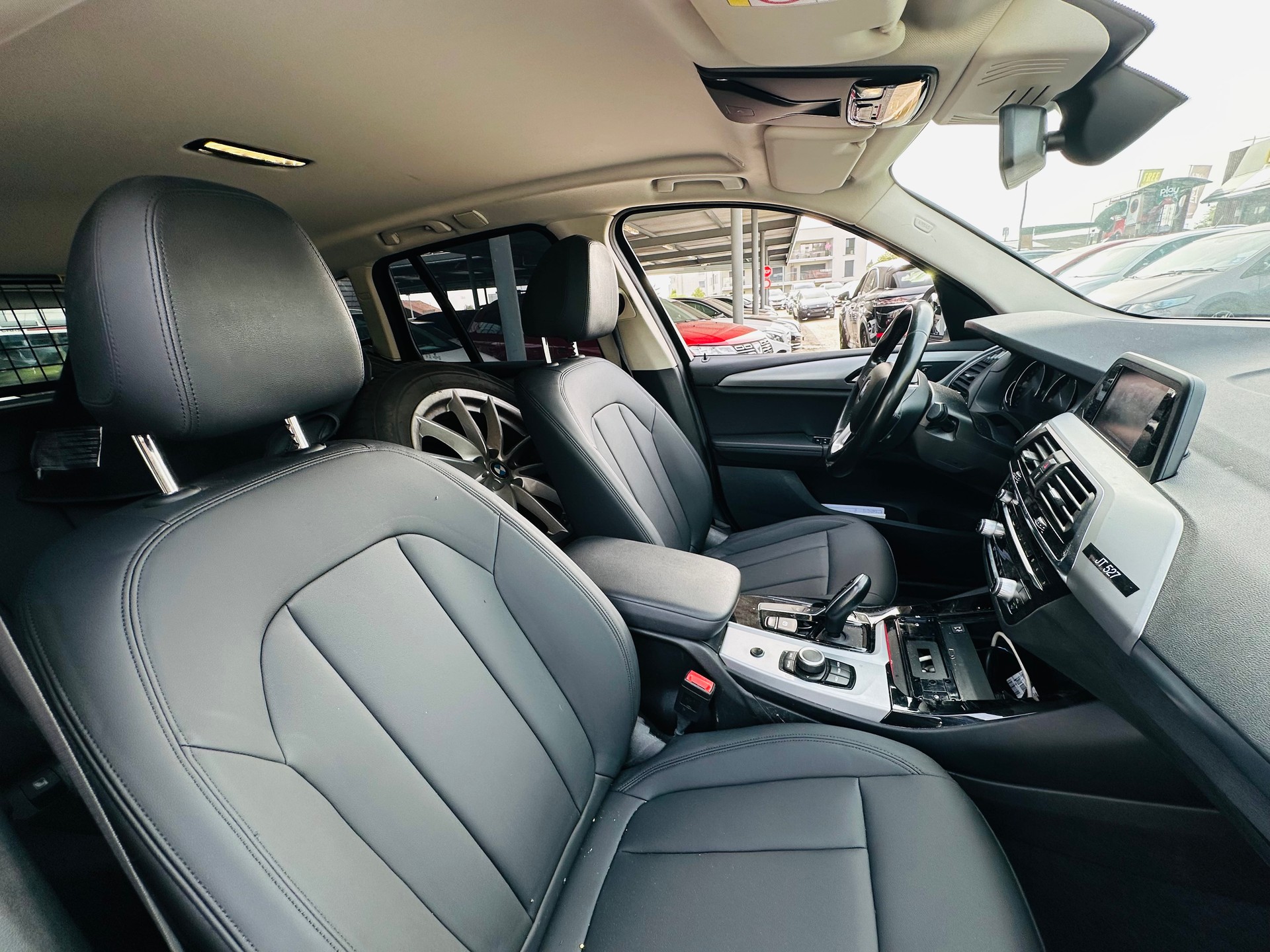 BMW X3 xDrive 30i Individual Steptronic-image-7