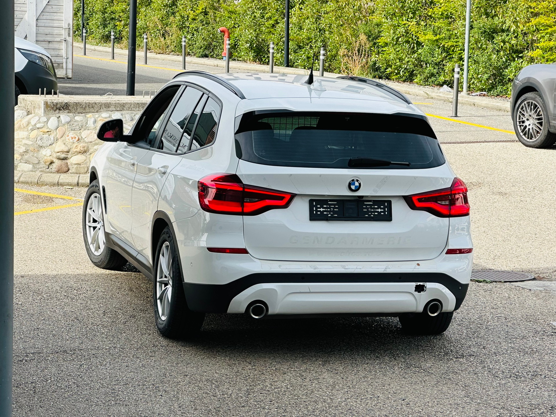 BMW X3 xDrive 30i Individual Steptronic-image-4