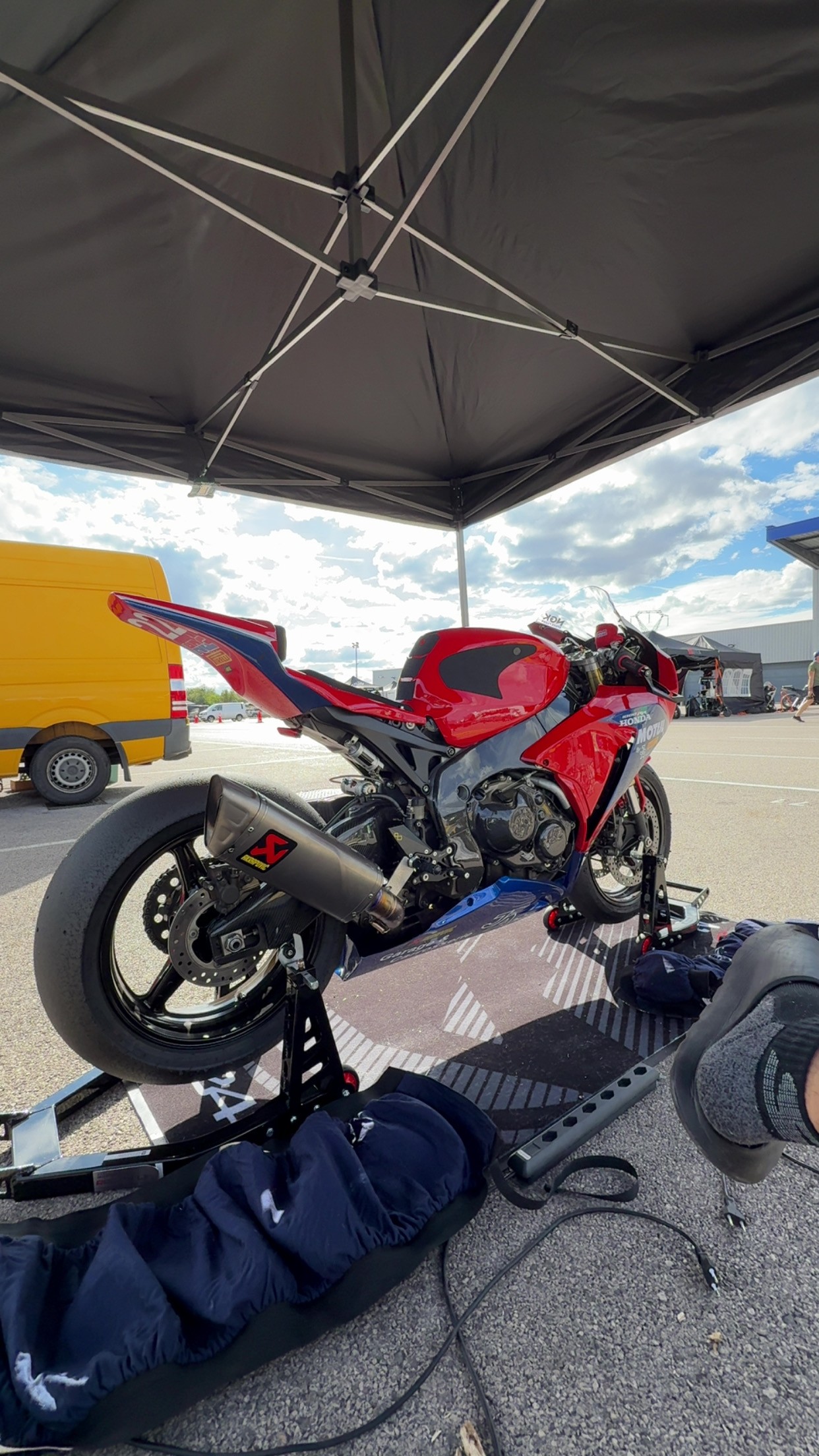 HONDA CBR 1000-image-1