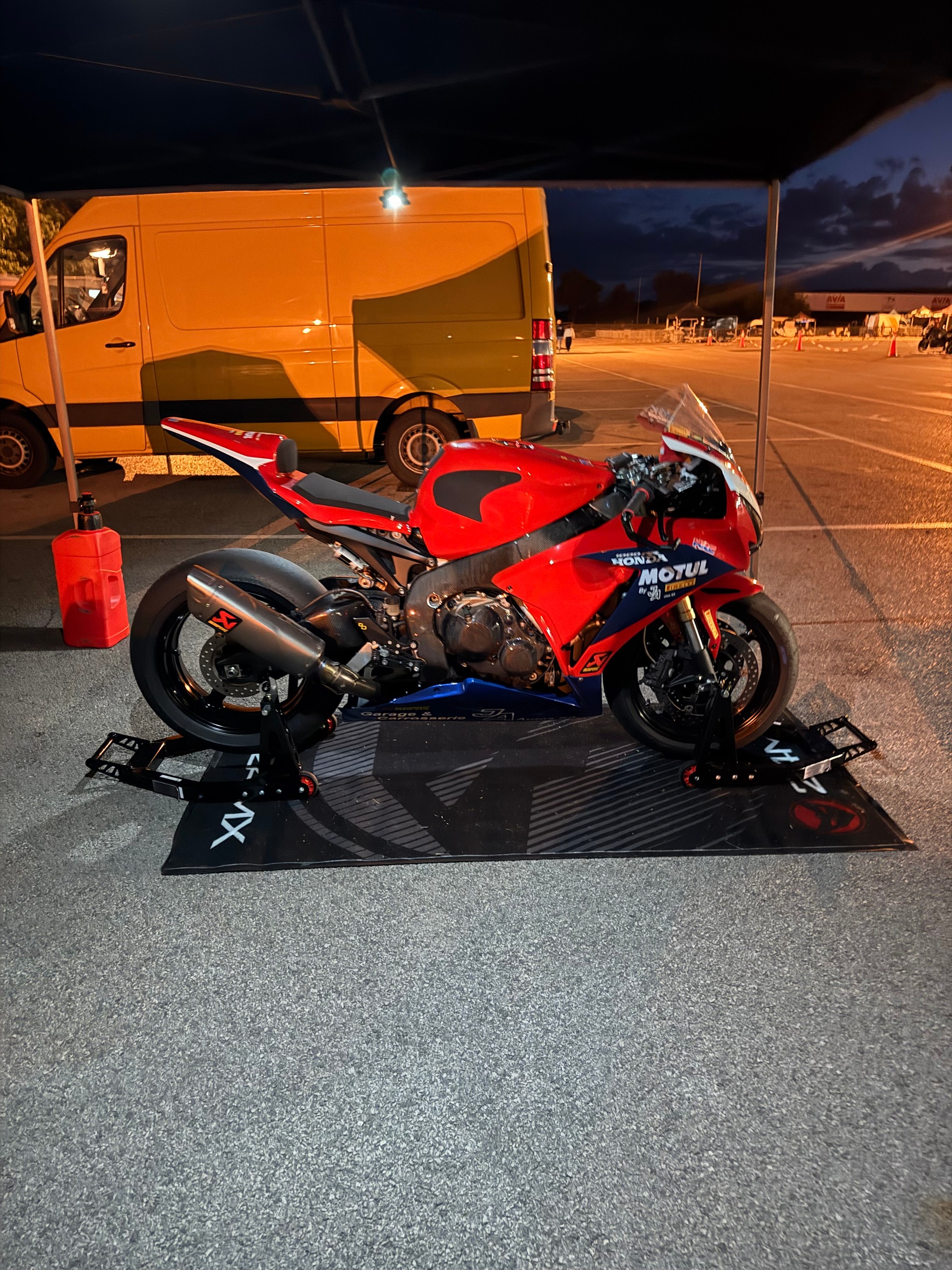 HONDA CBR 1000-image-4