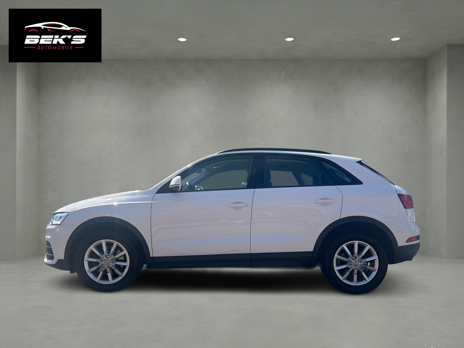 AUDI Q3 1.4 TFSI S-tronic-showroom-element-1