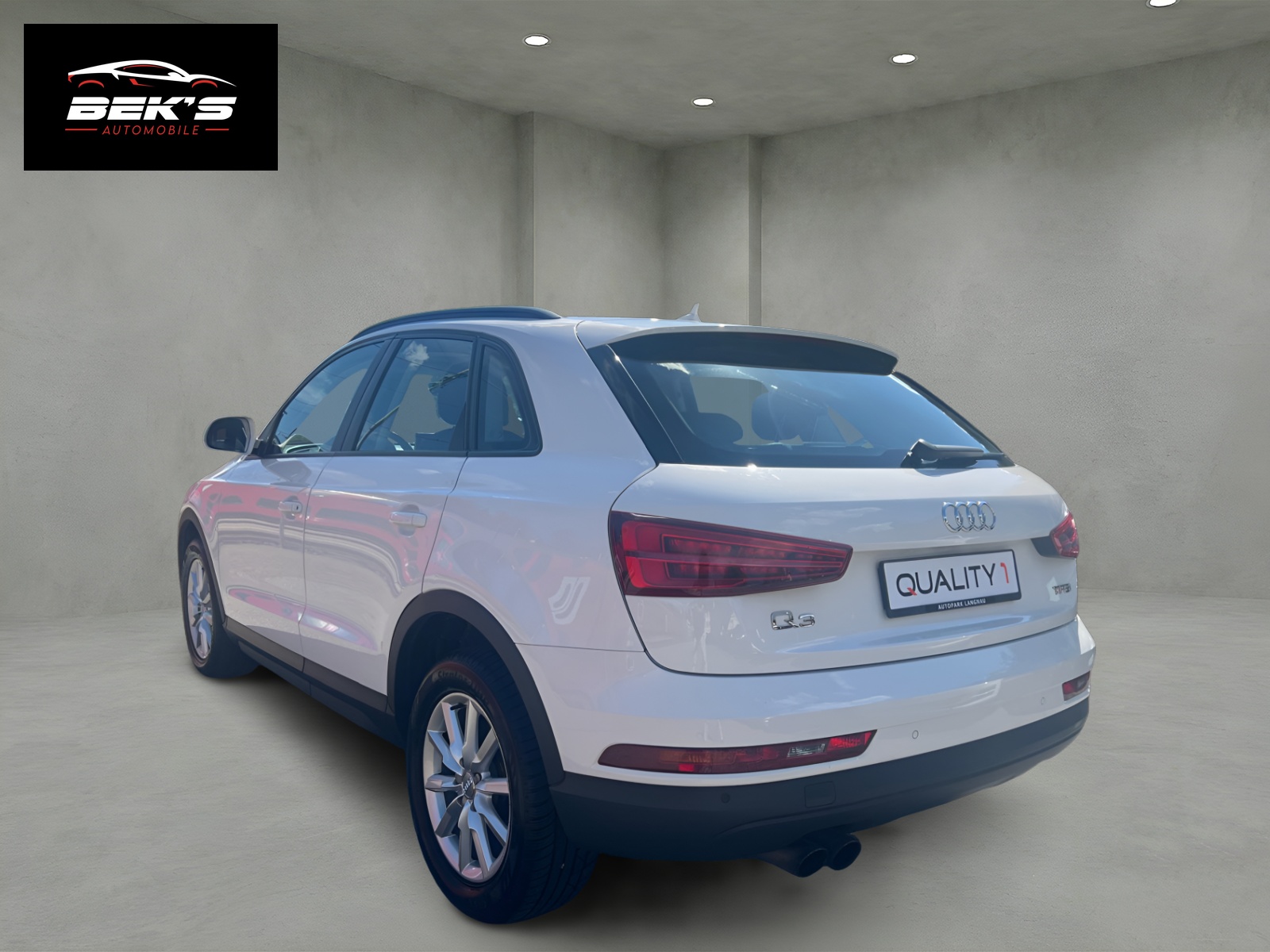 AUDI Q3 1.4 TFSI S-tronic-showroom-element-2