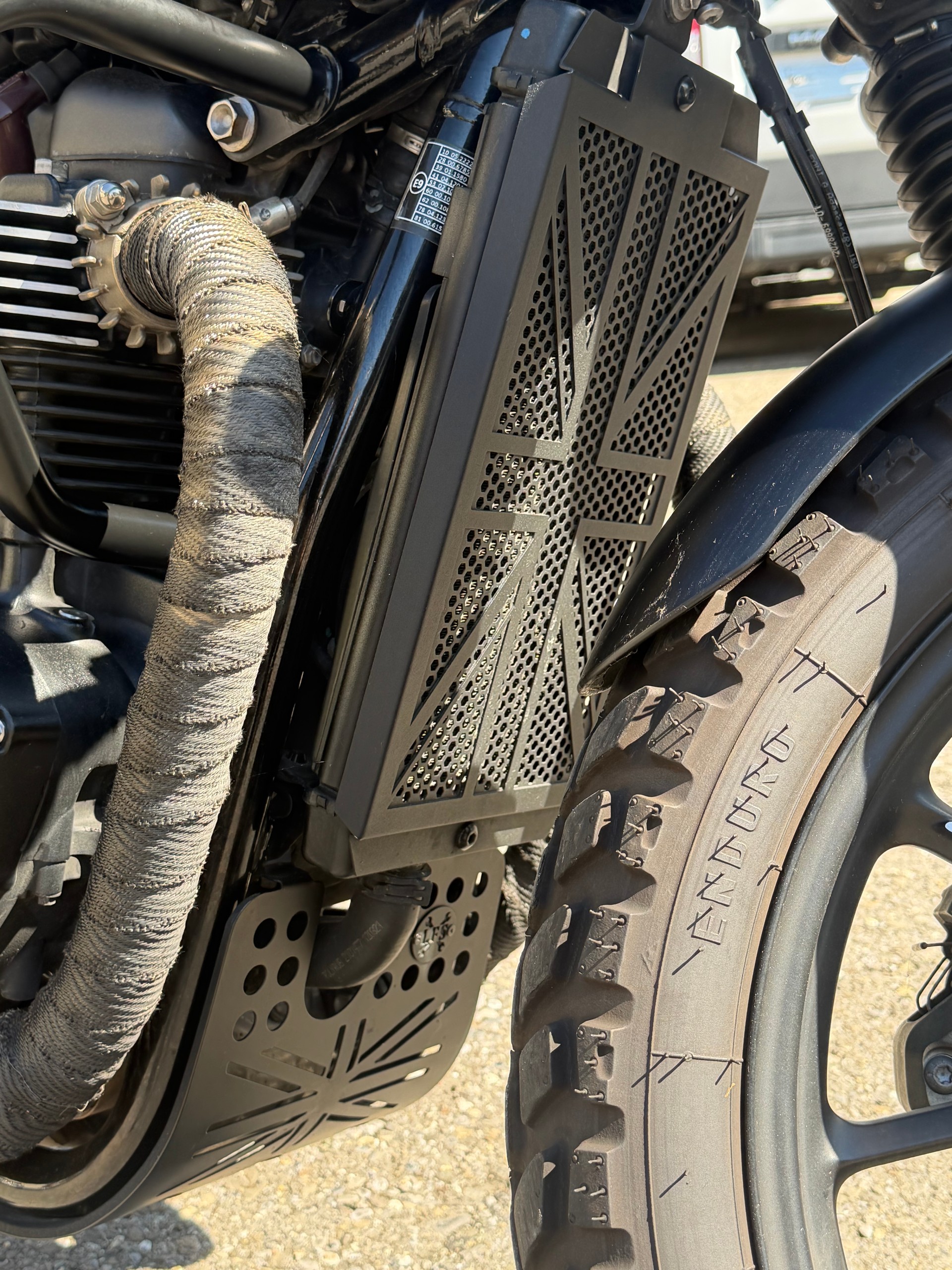 TRIUMPH Street Twin 900-image-2