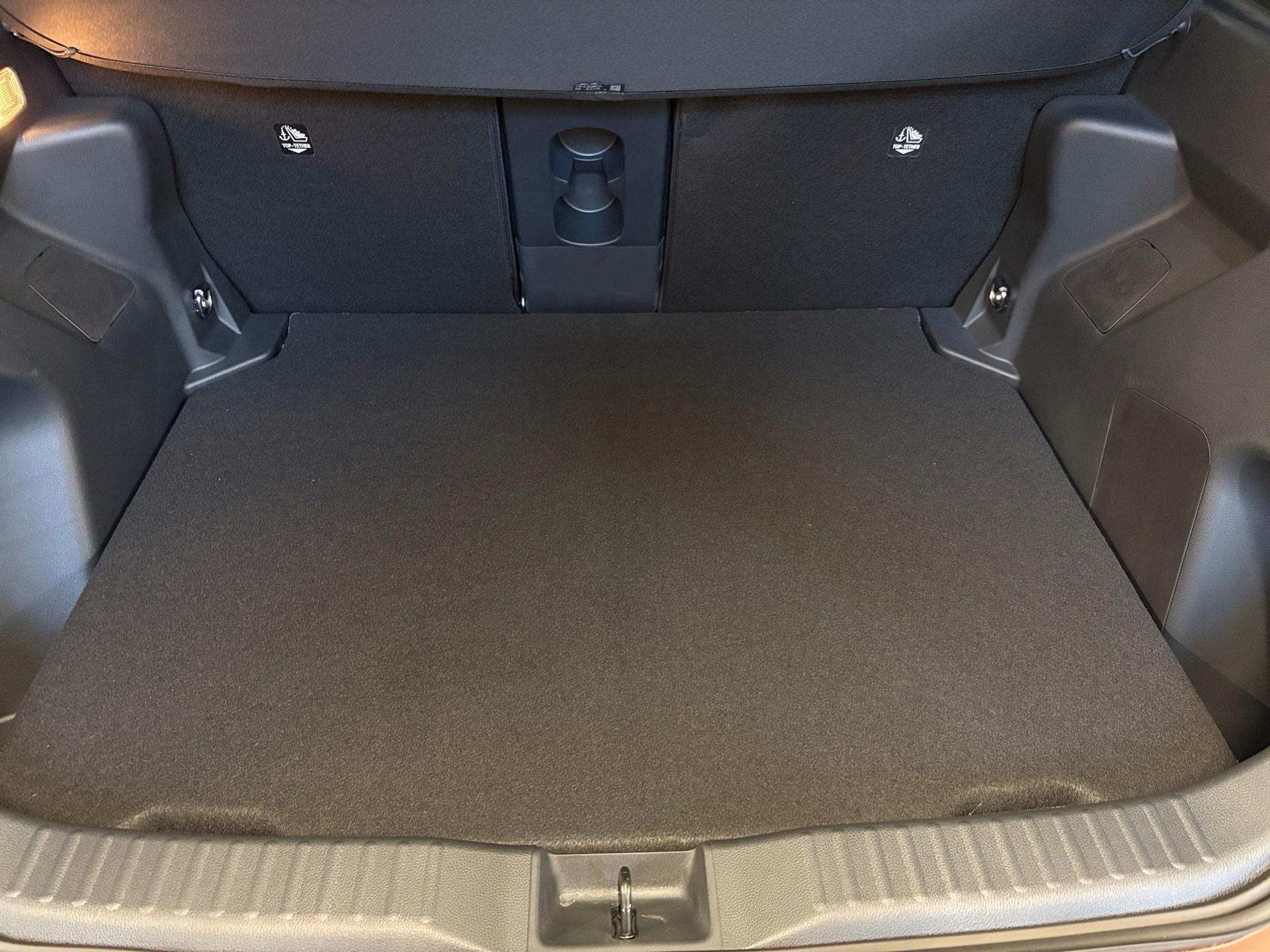 TOYOTA Yaris Cross 1.5 Premium AWDi e-CVT-image-10