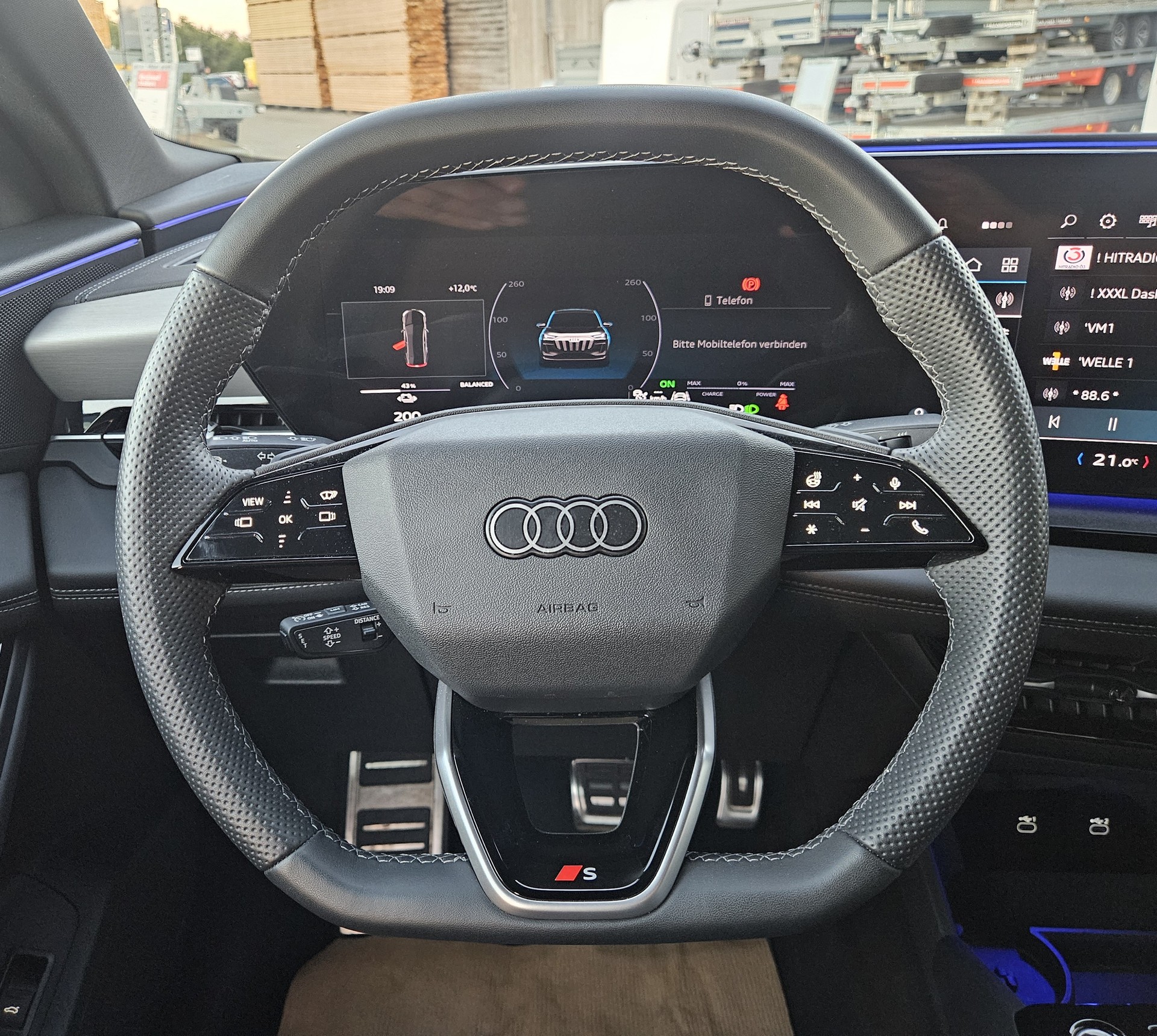 AUDI Q6 Sportback e-tron quattro S-Line Tech pro mit Anhängerkupplung-image-18