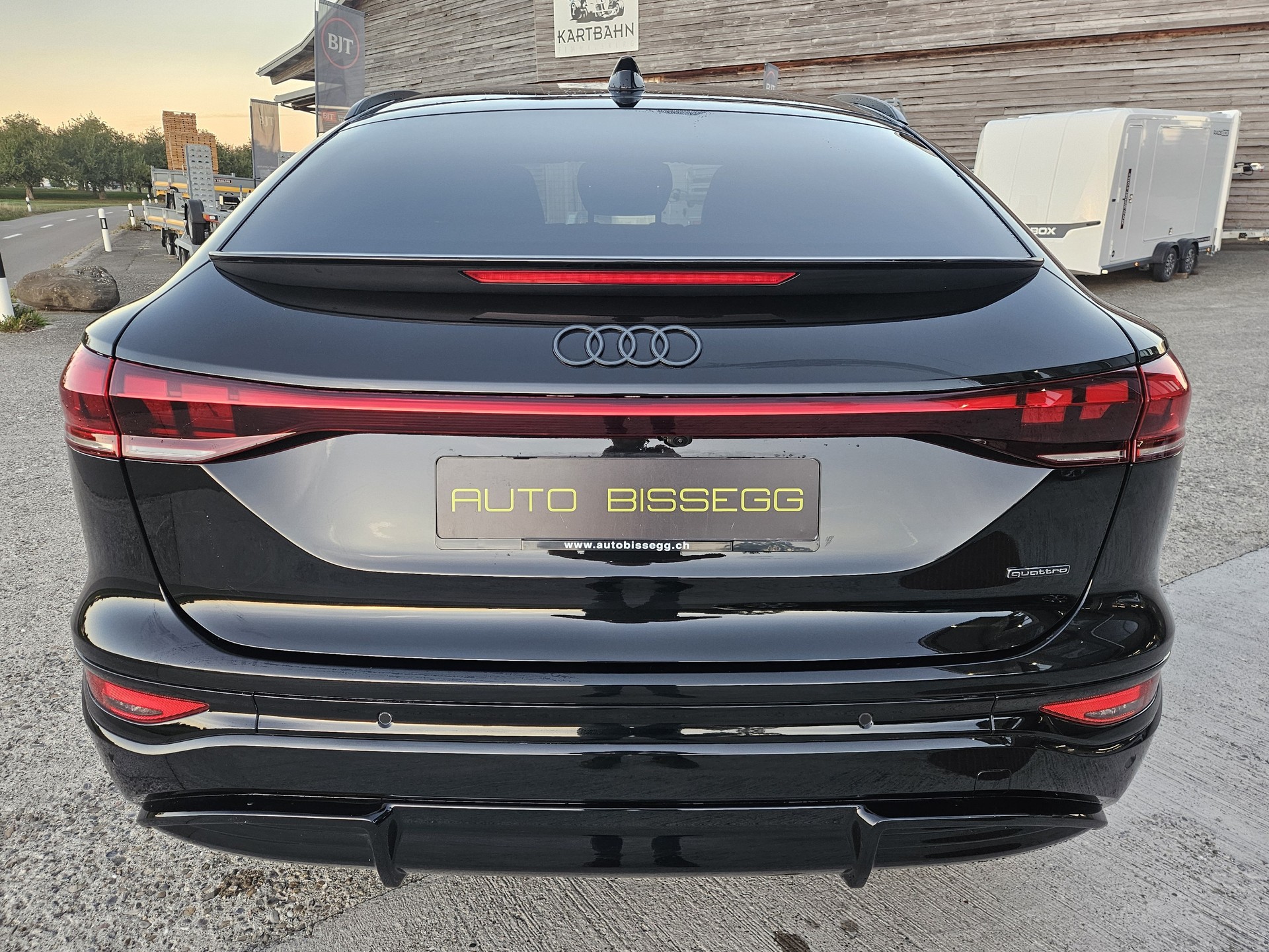 AUDI Q6 Sportback e-tron quattro S-Line Tech pro mit Anhängerkupplung-image-7