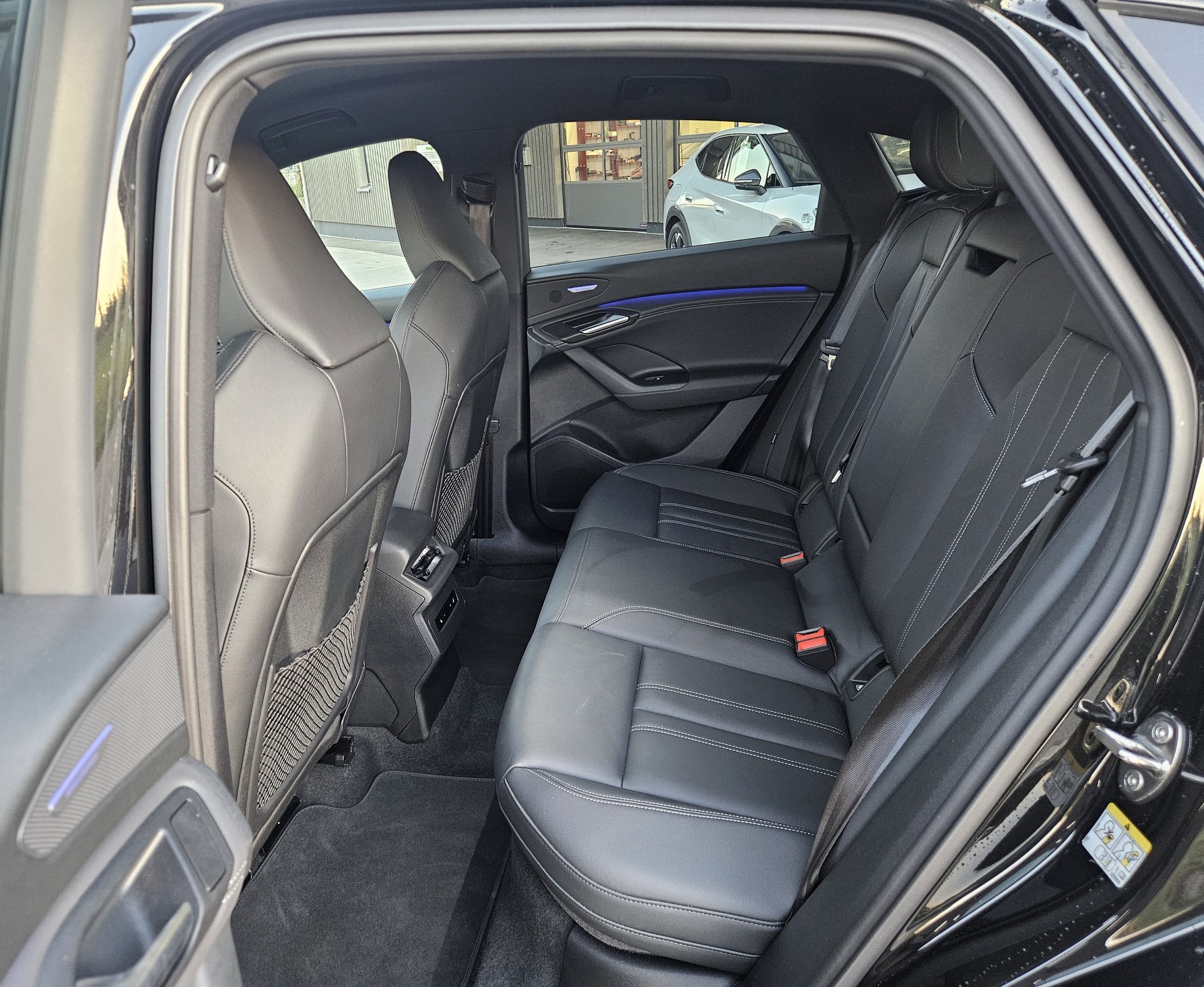 AUDI Q6 Sportback e-tron quattro S-Line Tech pro mit Anhängerkupplung-image-24