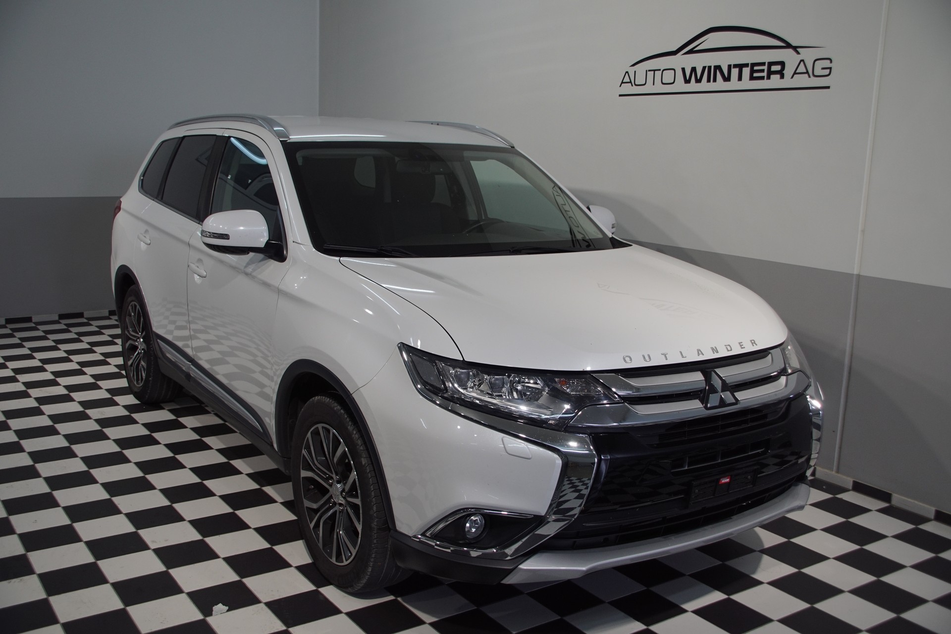 MITSUBISHI Outlander 2.2 DID 4WD Automatic