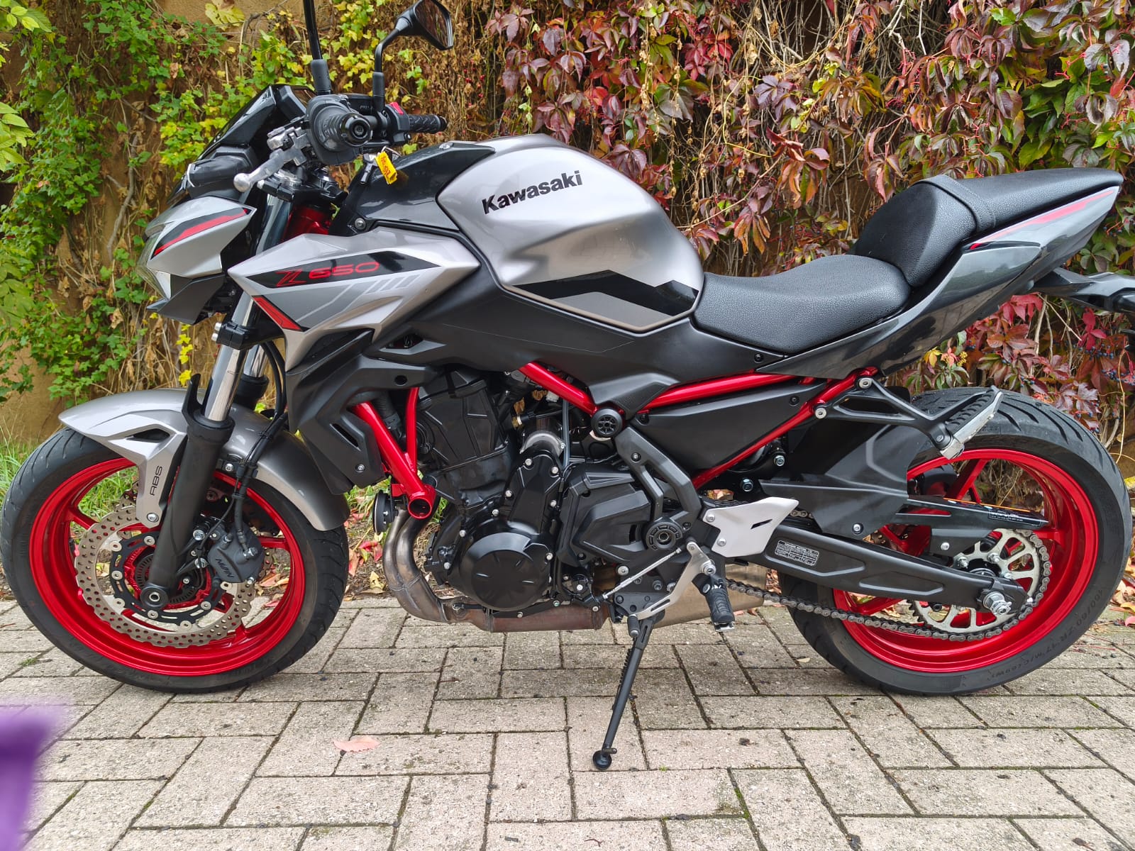 KAWASAKI Z 650 (35KW)-image-4
