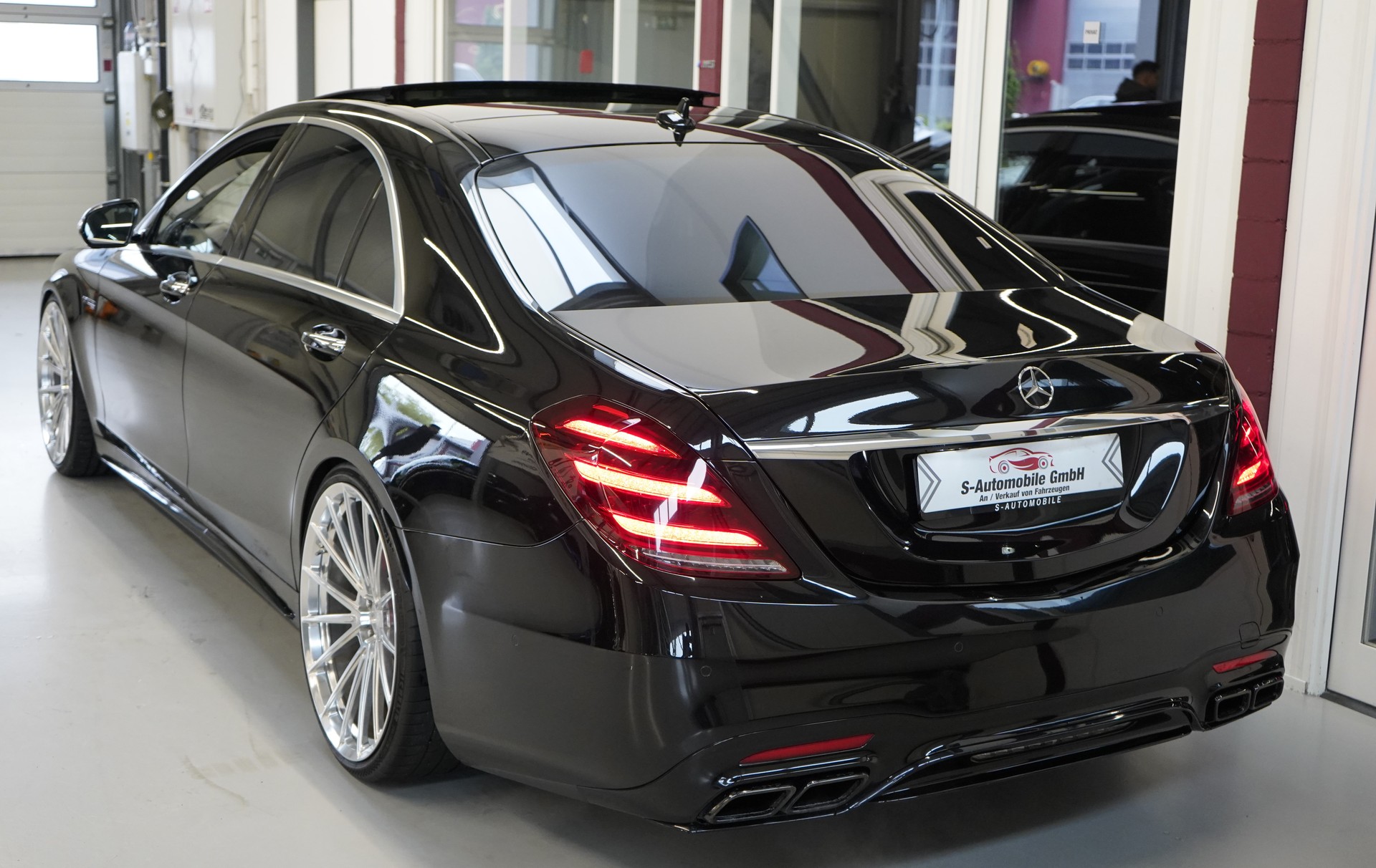 MERCEDES-BENZ S 63 AMG L 4Matic+ 9G-Tronic-image-5