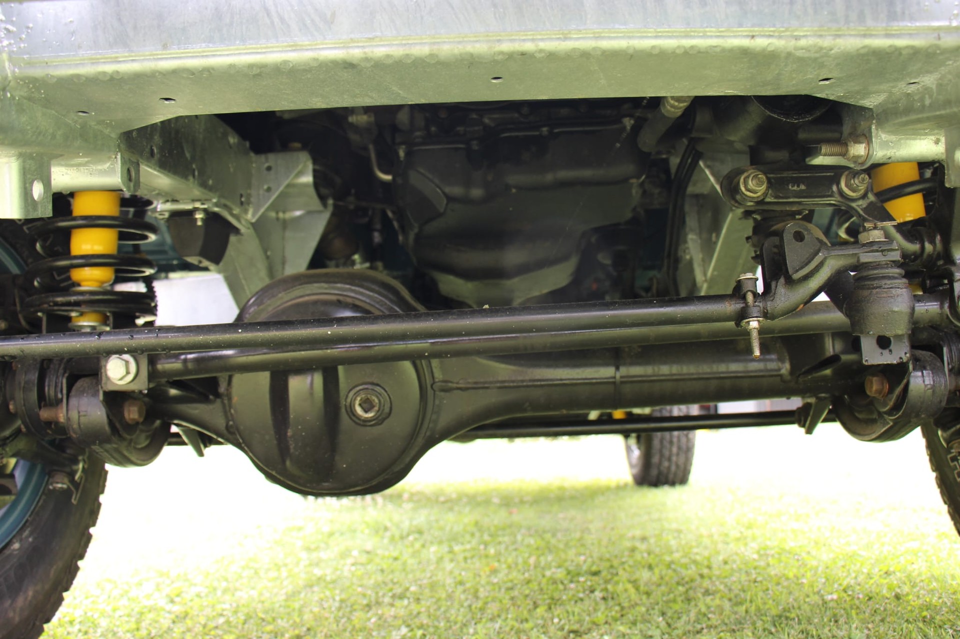 LAND ROVER Defender 110 2.4 Td4 High Capacity Pick Up-image-5