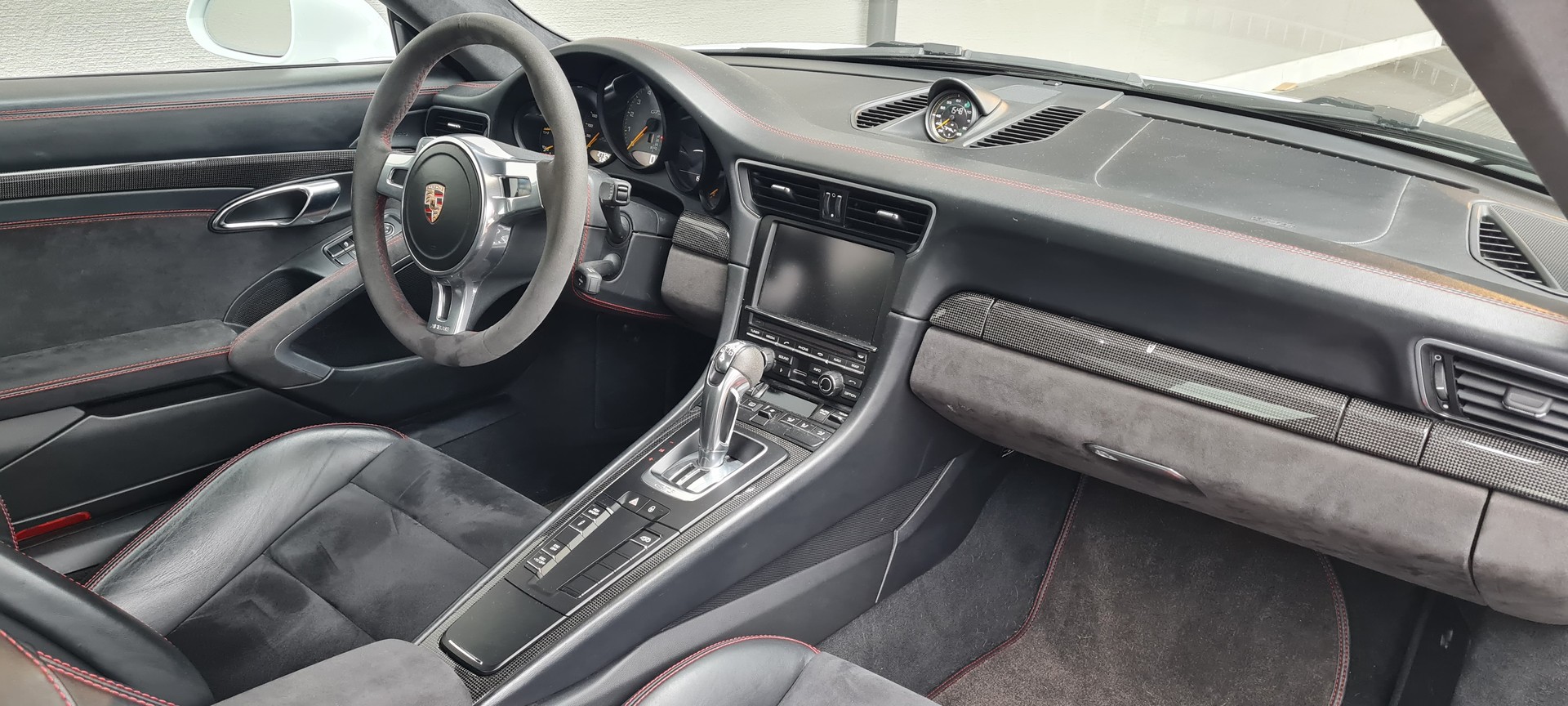 PORSCHE 911 GT3-image-5