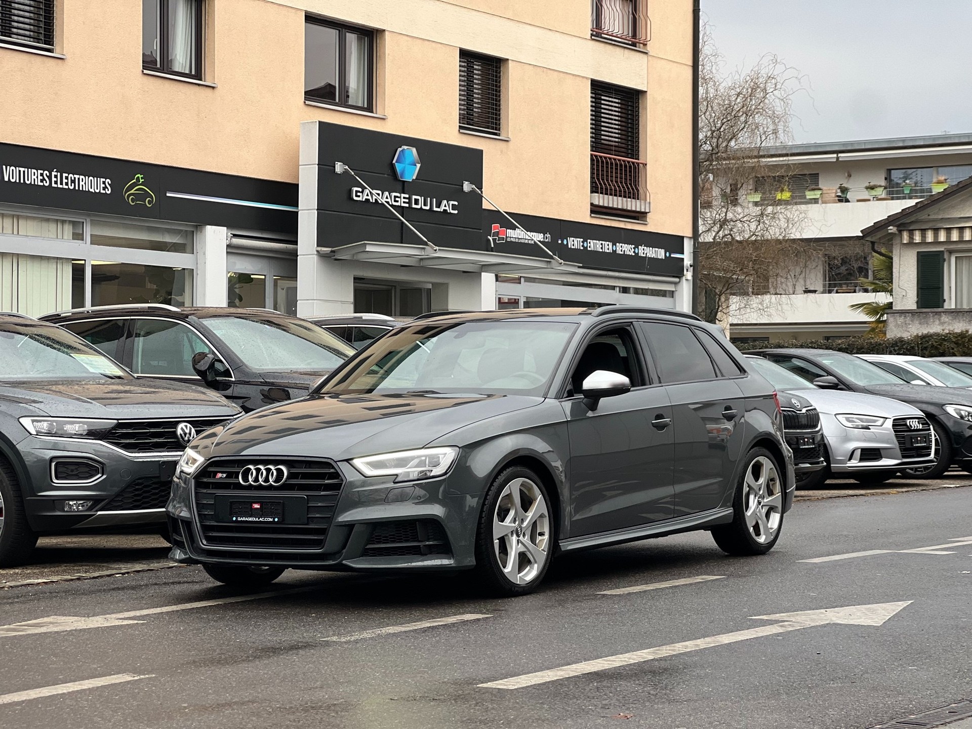 AUDI S3 Sportback 2.0 TFSI quattro S-tronic-image-22